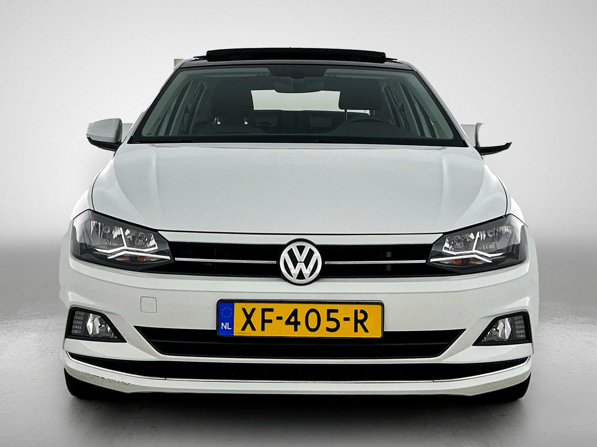 Volkswagen-Polo-image-4
