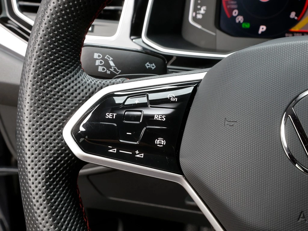 Volkswagen-Polo-image-15