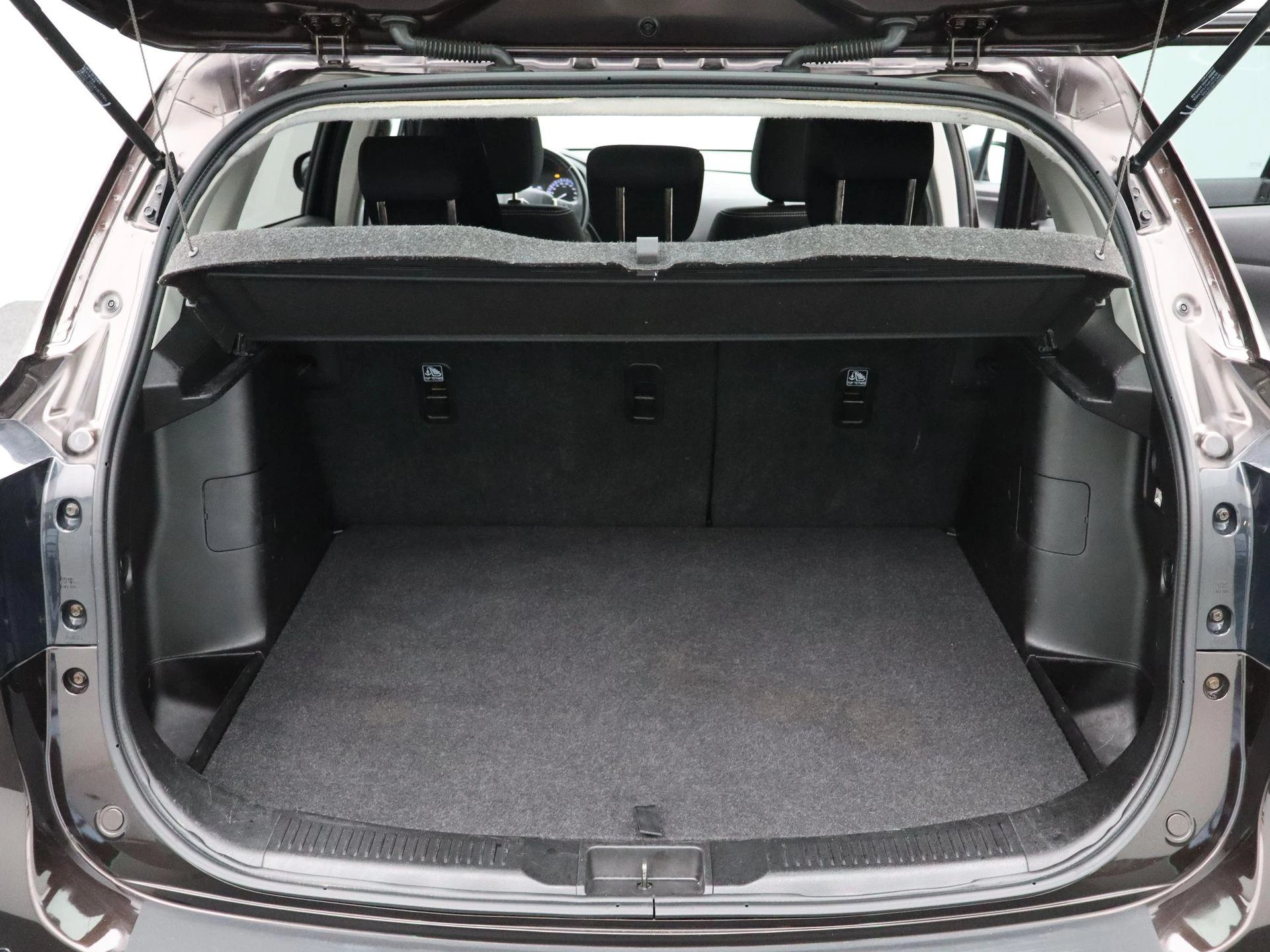 Suzuki-S-Cross-image-35