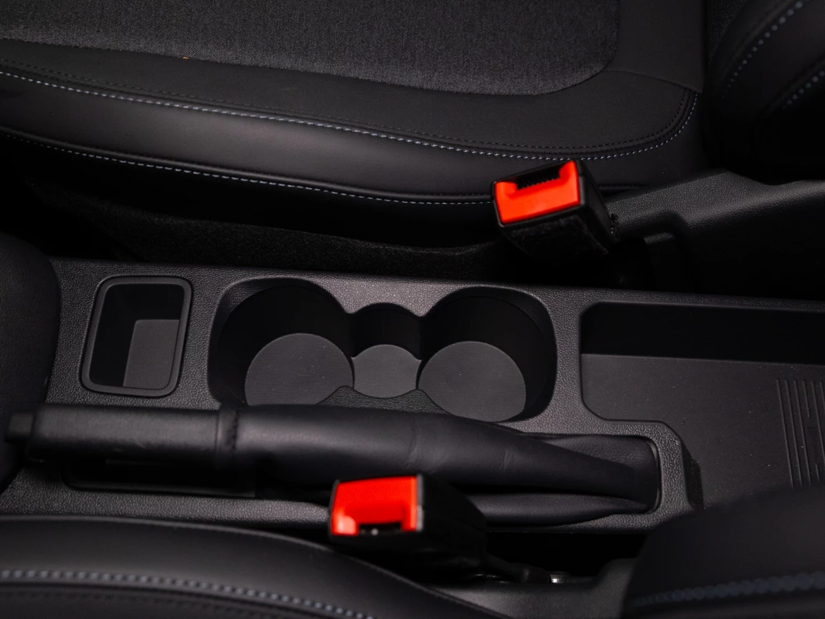 Ford-Transit Courier-image-17