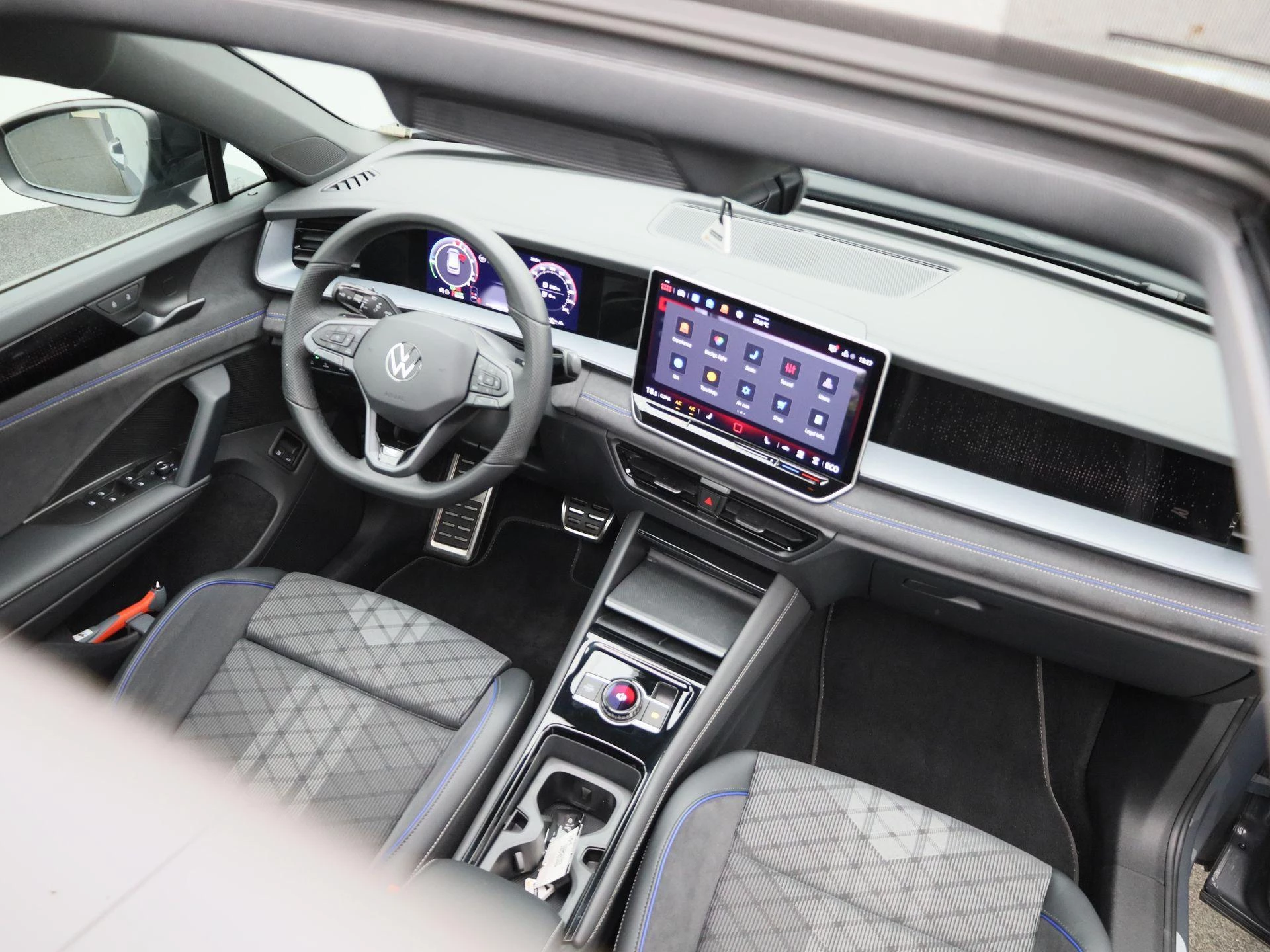Volkswagen Tayron 1.5 eHybrid R-Line Edition