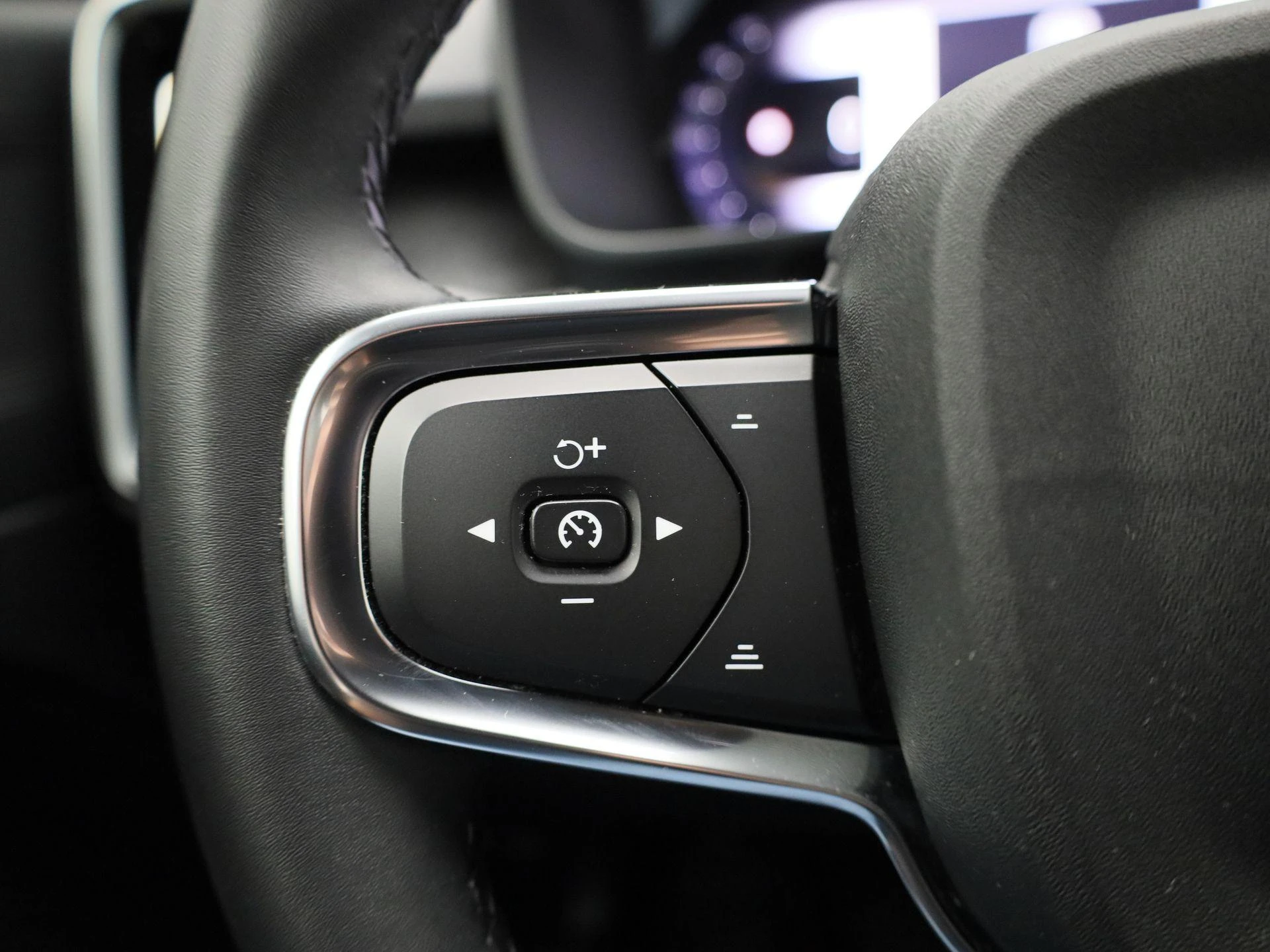 Volvo-XC40-image-19