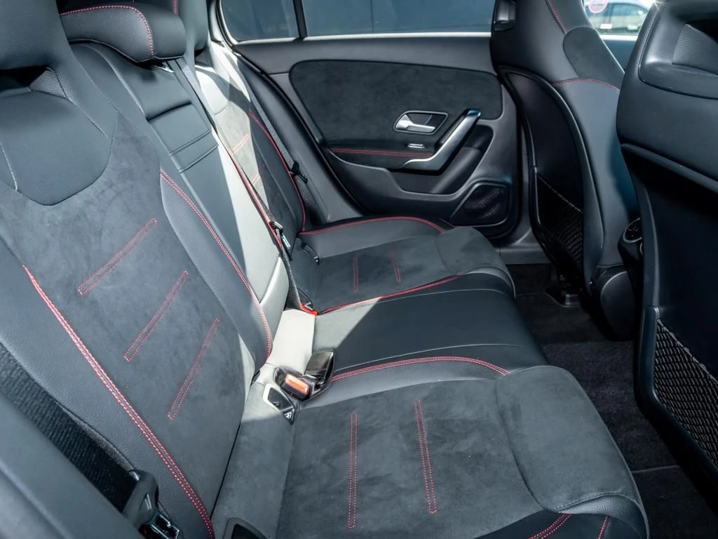 Mercedes-Benz-A-Klasse 200-image-12