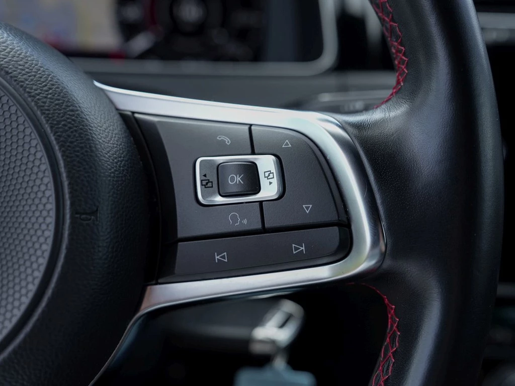 Volkswagen Golf 2.0 TSI GTI Performance 6-Gang Getriebe *LED*Navi*ACC*DYNAUDIO-Sound*DAB*Digi-Cockpit*18"Alufle