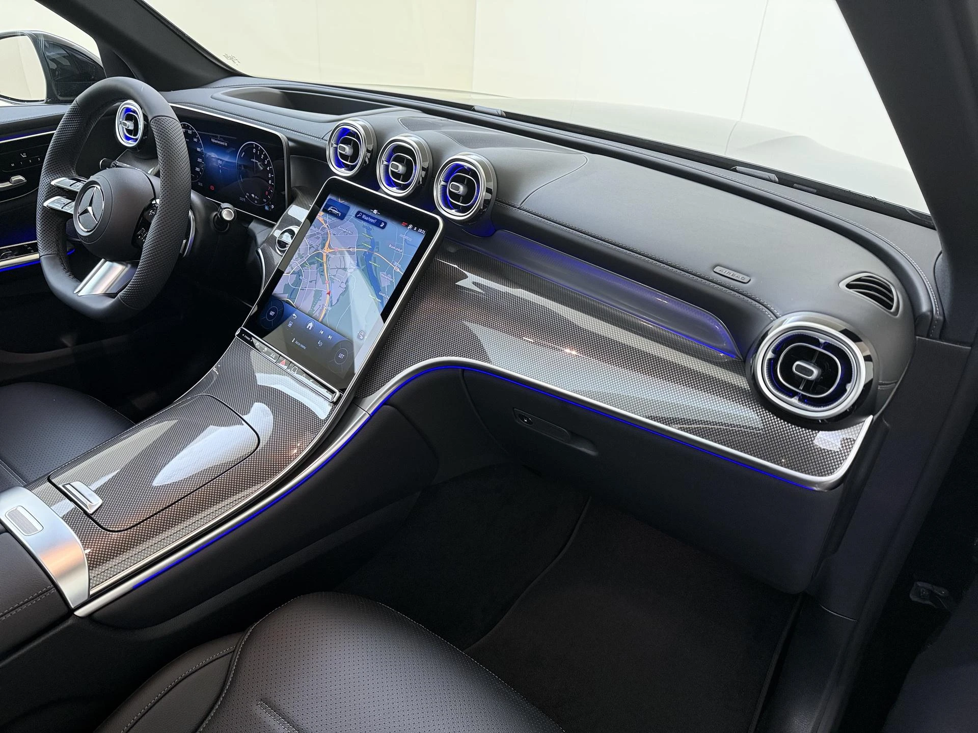 Mercedes-Benz-GLC-image-4
