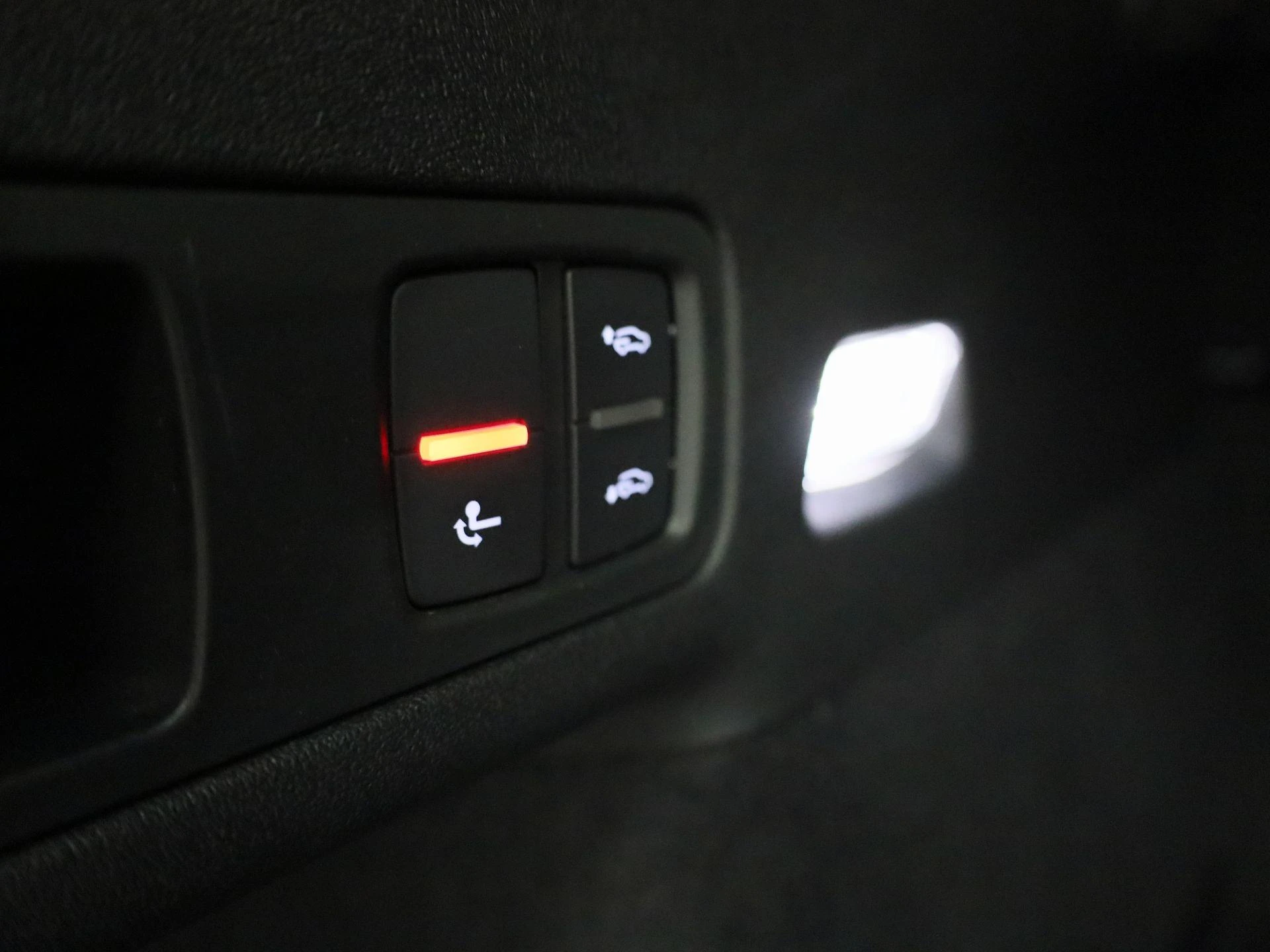 Audi-Q6 e-tron-image-11