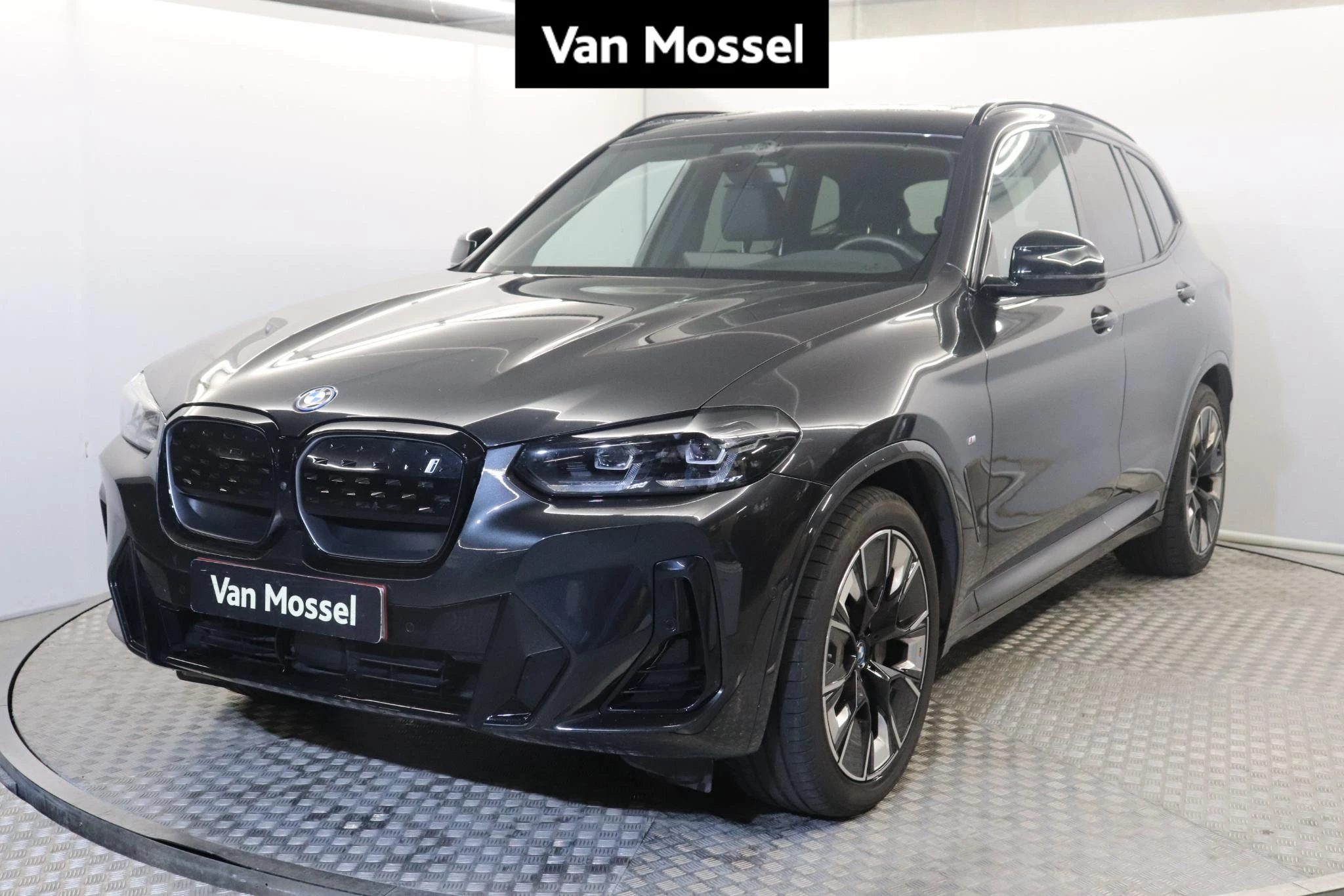 BMW-iX3-image-0