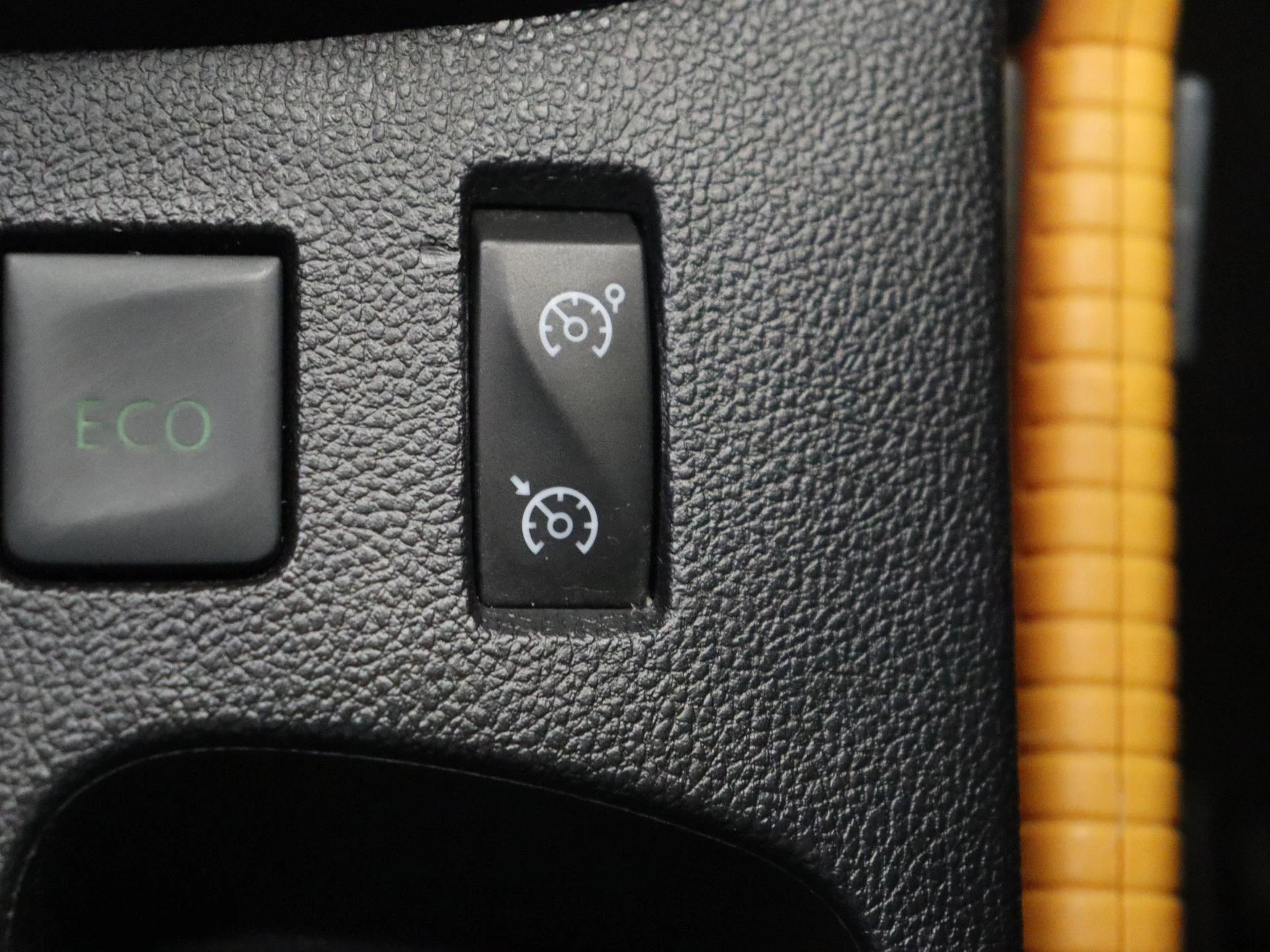 Renault-Captur-image-20