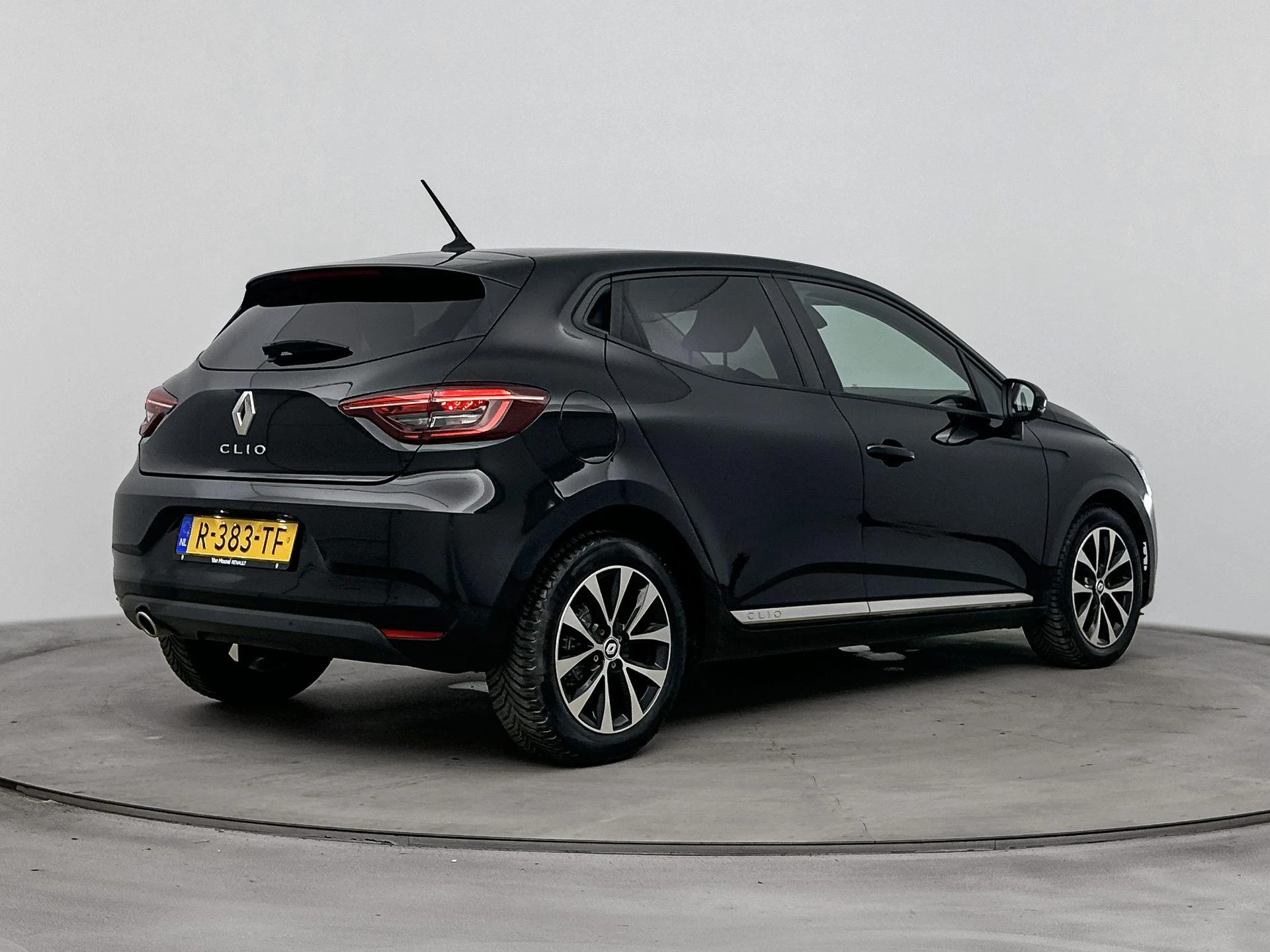 Renault-Clio-image-3