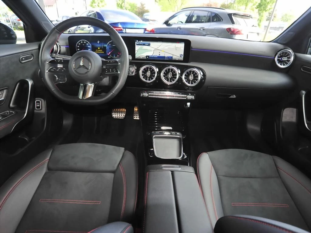 Mercedes-Benz-A-Klasse 200 d-image-11