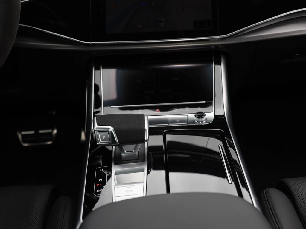 Audi RSQ8 SUV 441 kW tiptronic