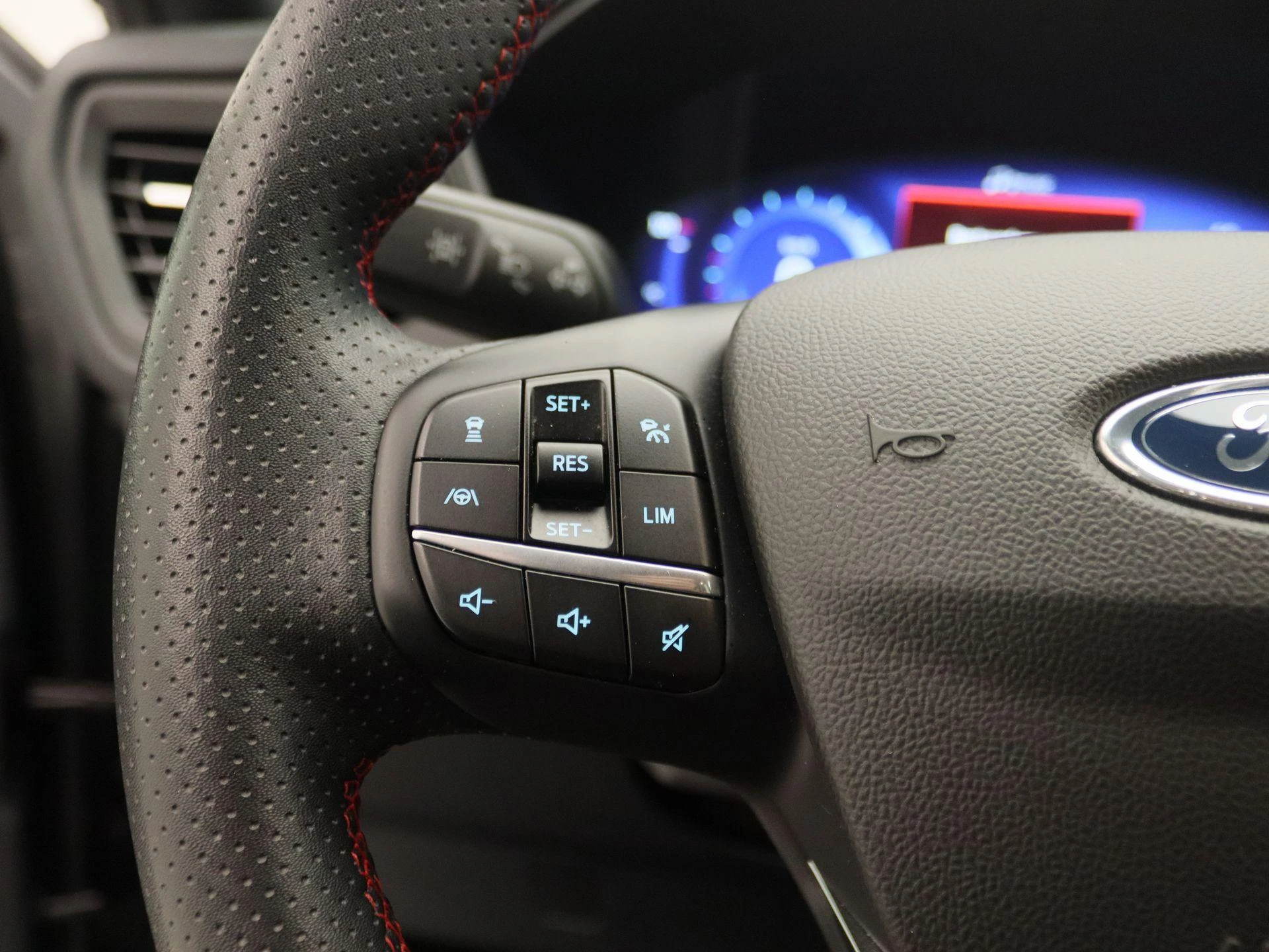 Ford-Kuga-image-19