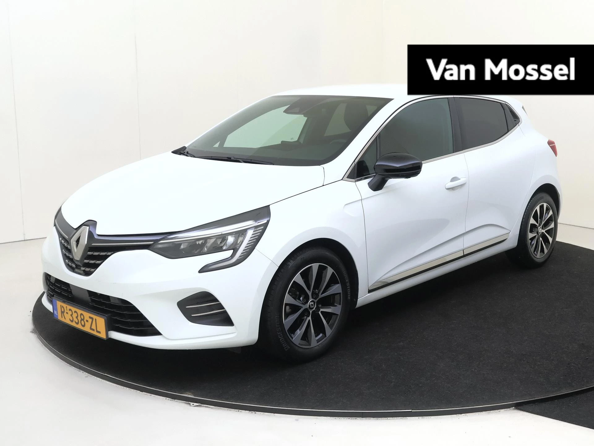 Renault-Clio-image-0
