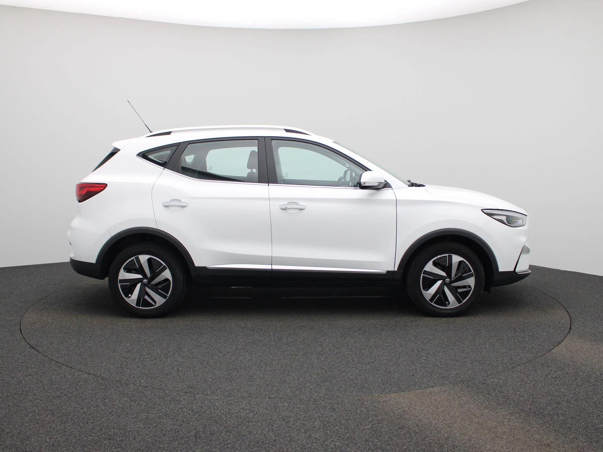 MG-ZS EV-image-5