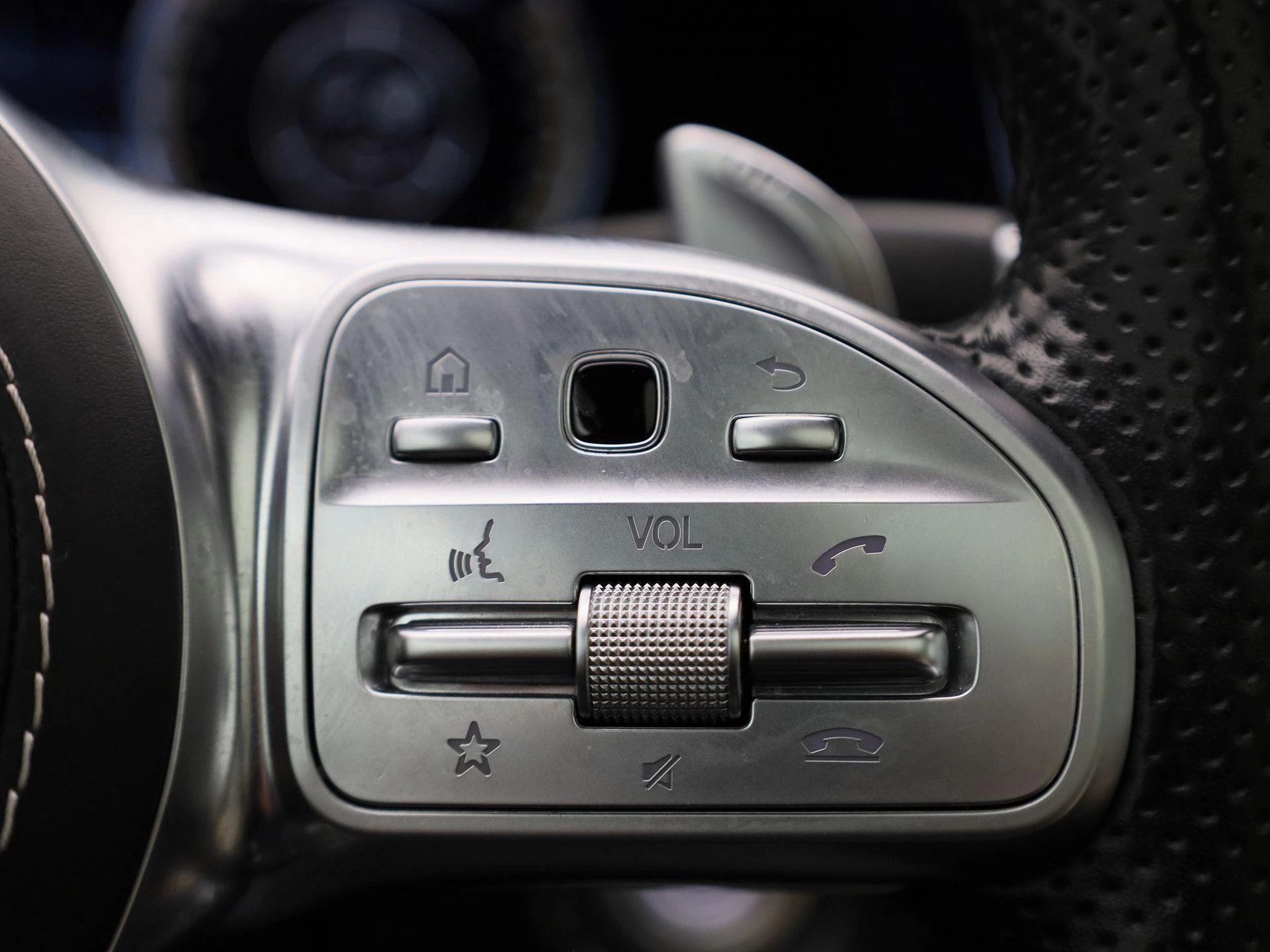 Mercedes-Benz-S-Klasse-image-26