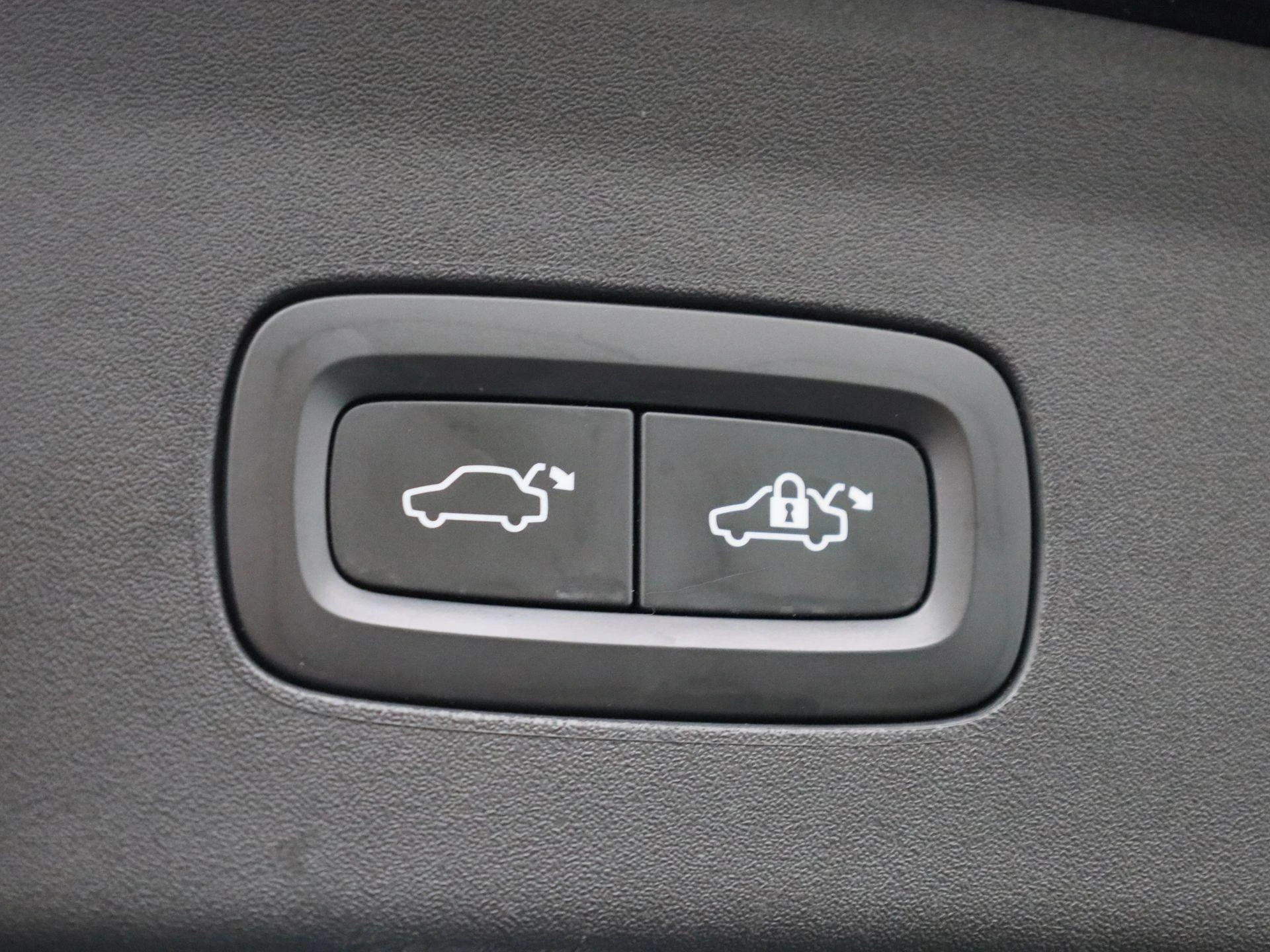 Polestar-2-image-14