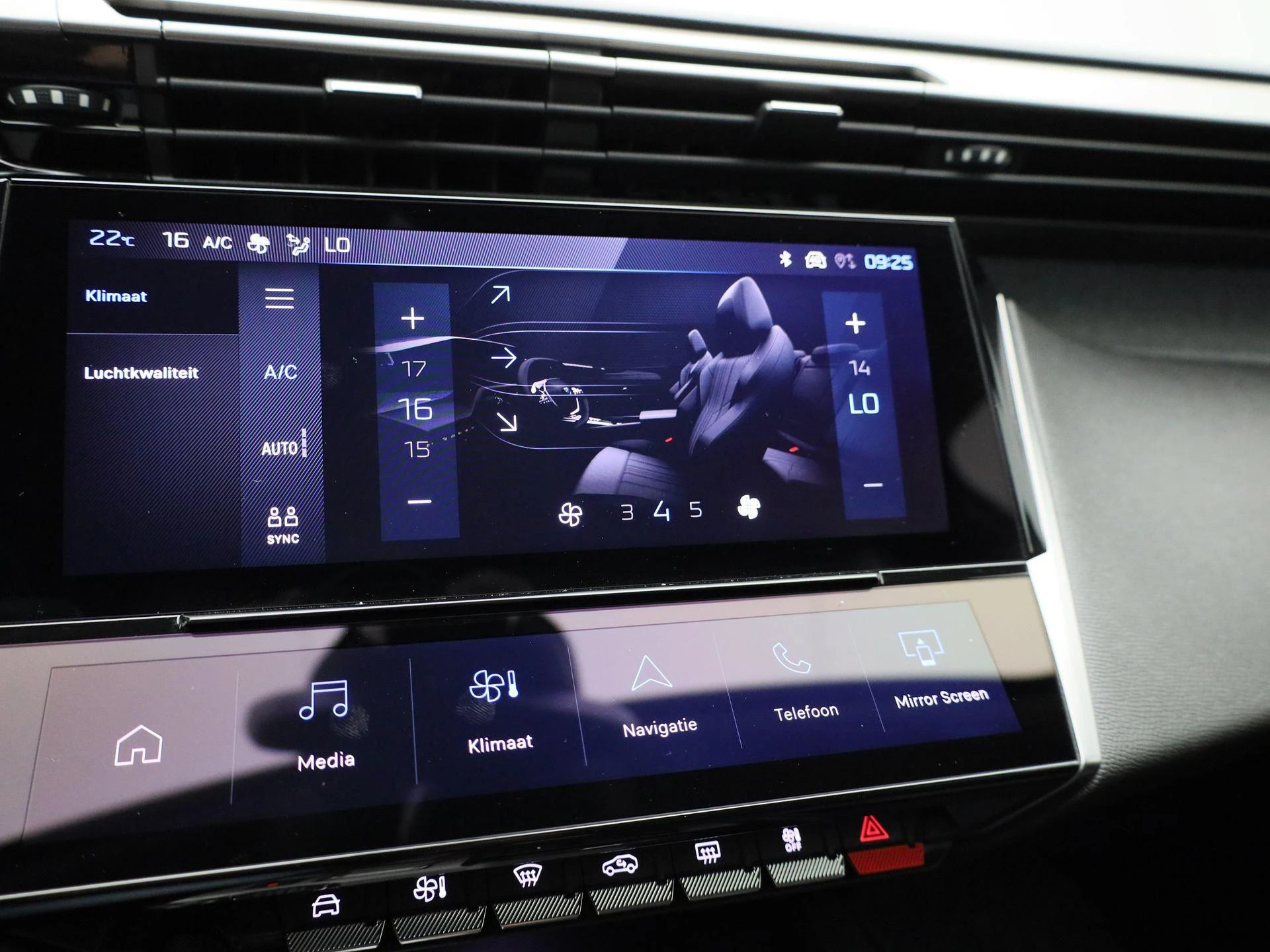 Peugeot-308-image-19