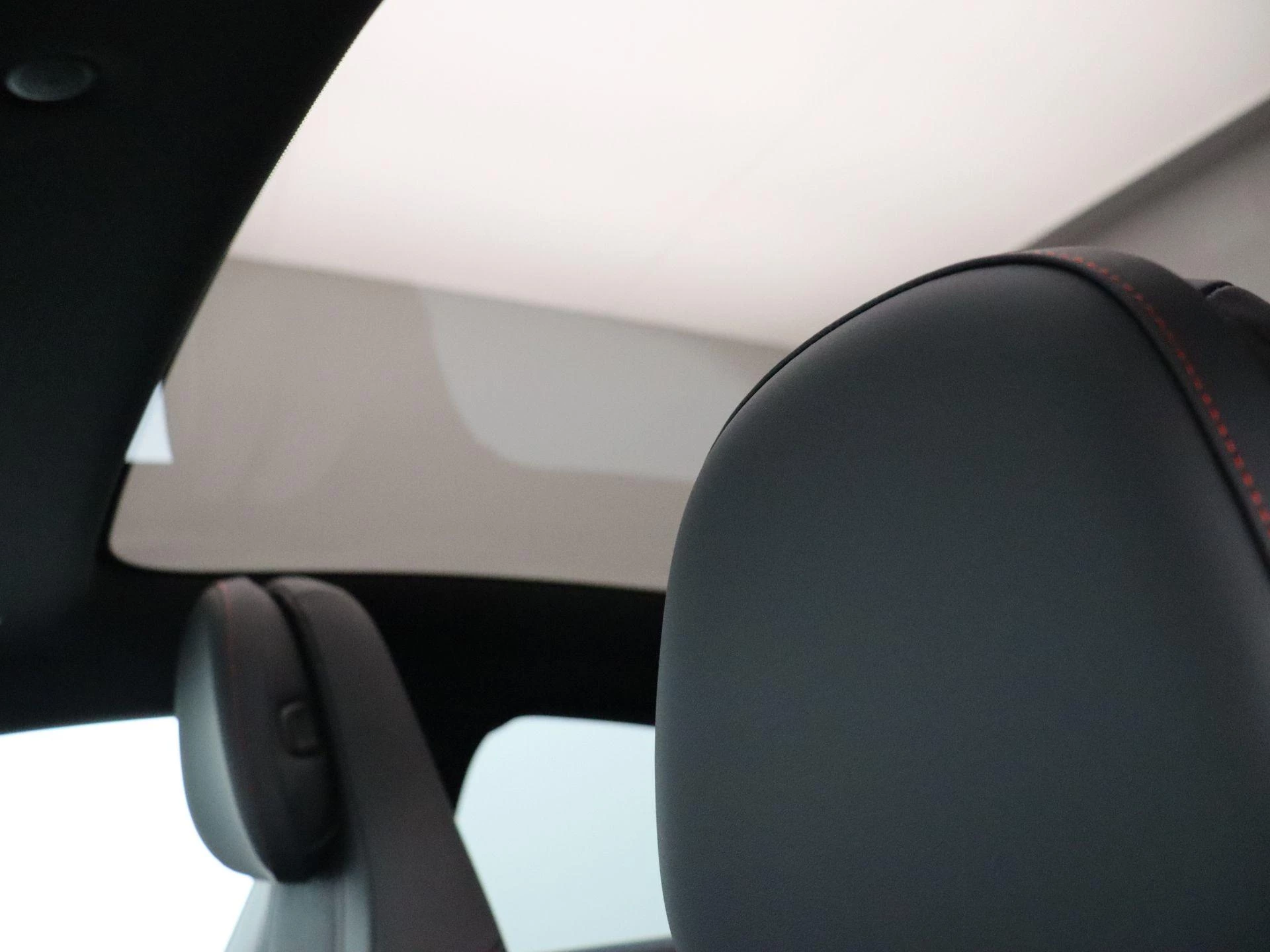 Mercedes-Benz-CLA-image-15