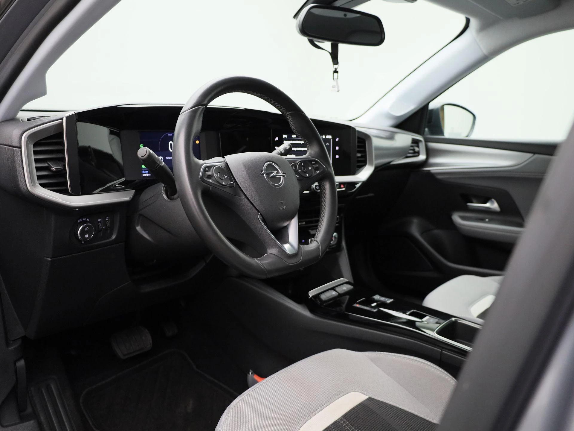 Opel-Mokka-e-image-28