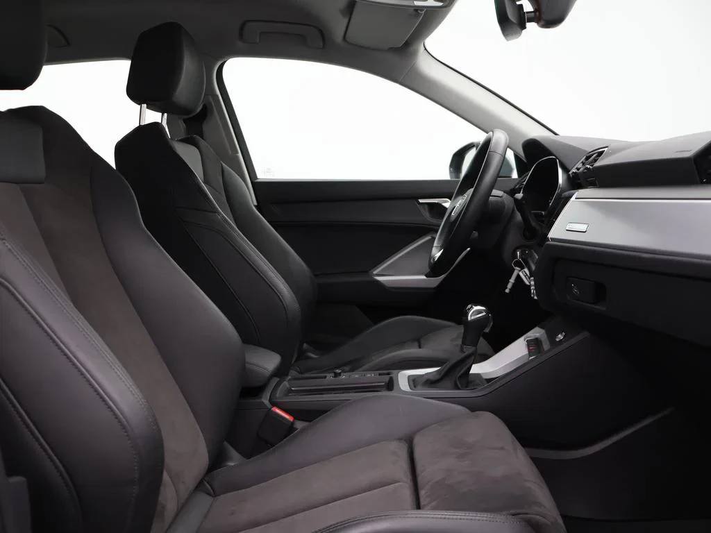 Audi-Q3-image-10