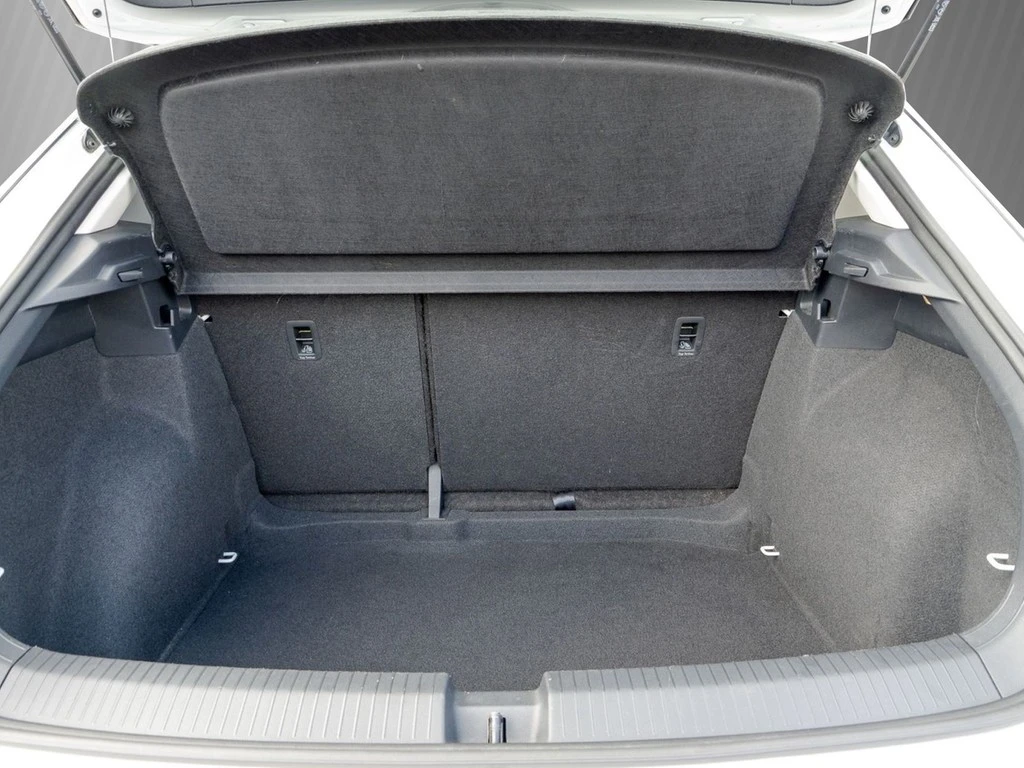 Volkswagen-T-Roc-image-5