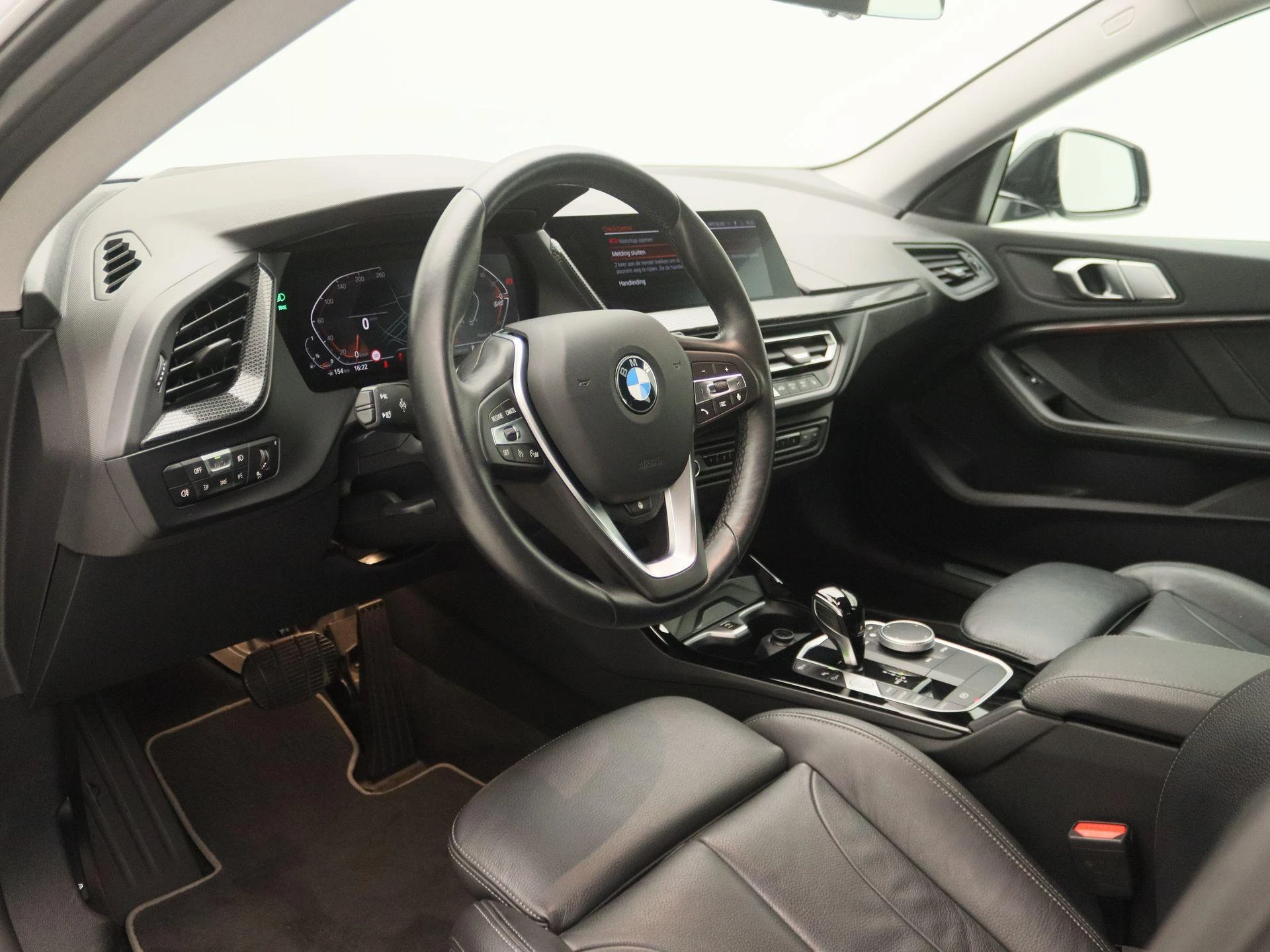 BMW-2 Serie-image-21