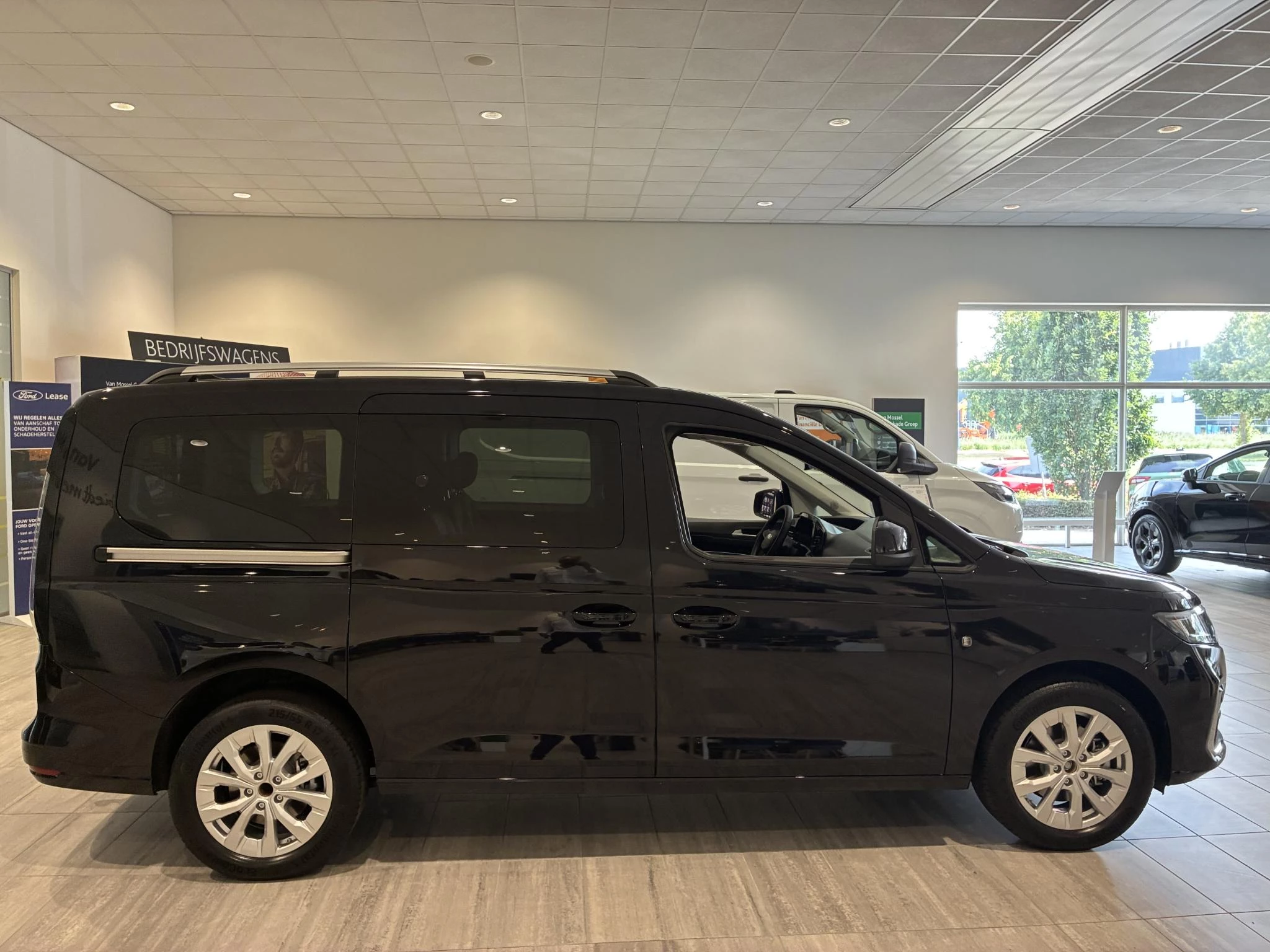 Ford Tourneo Connect 1.5 EcoBoost PHEV L2 Limited/Titanium