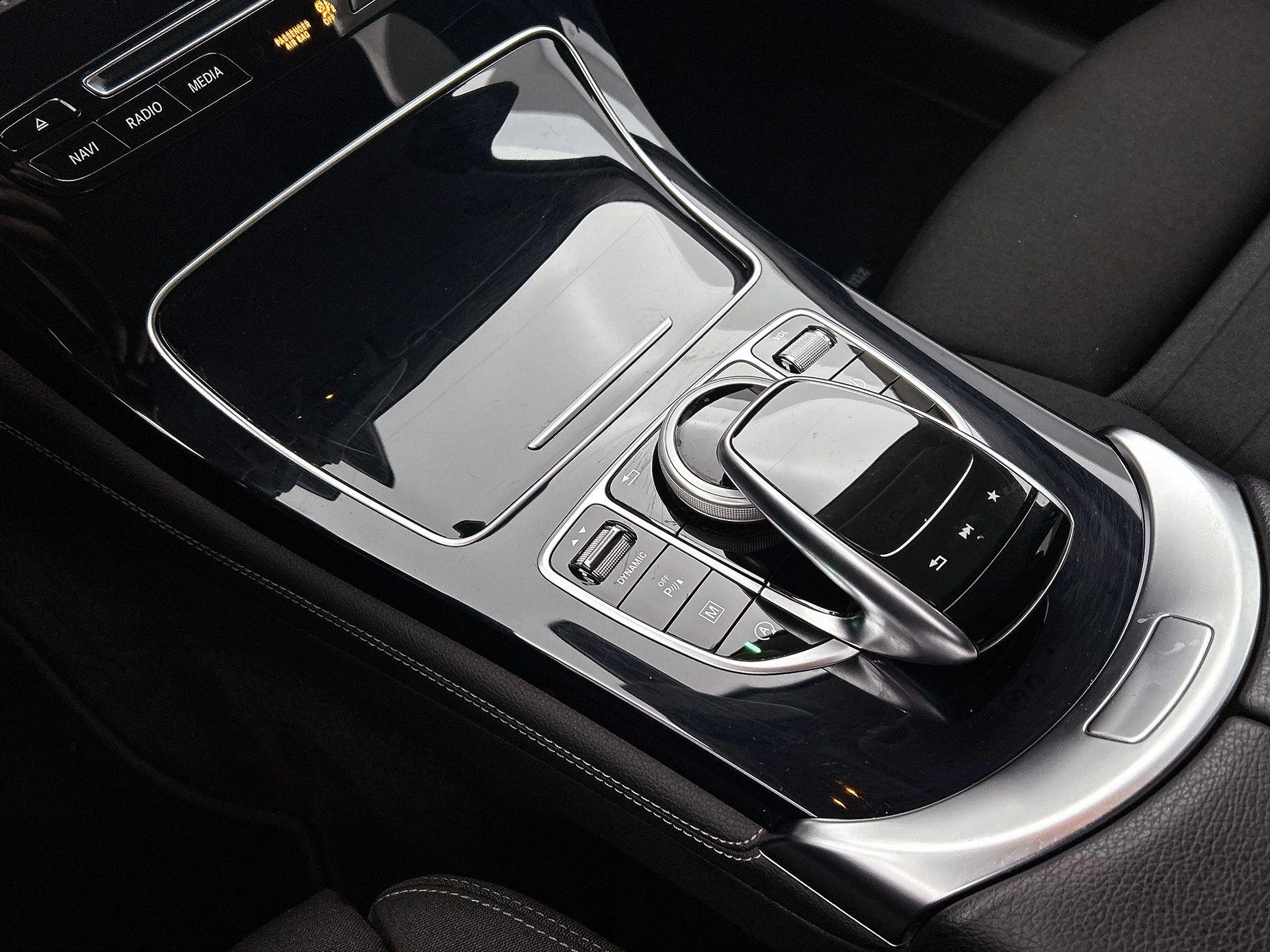 Mercedes-Benz-GLC-image-24