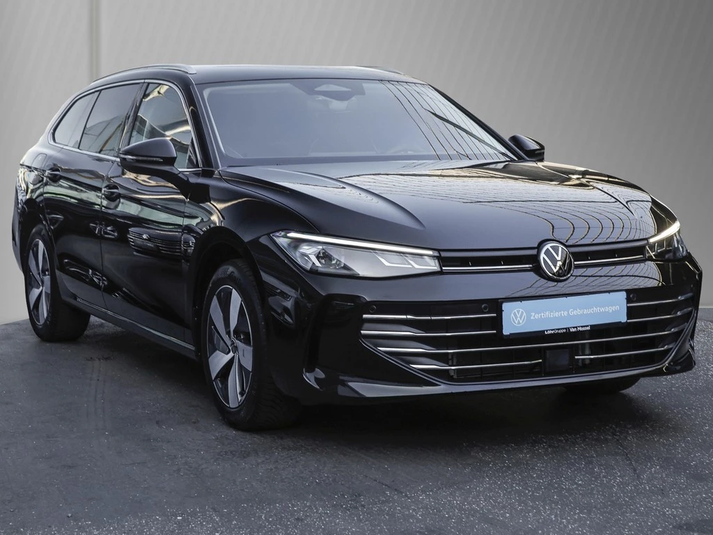 Volkswagen Passat Variant 1.5eTSI DSG Business AHK/Navi/RFK