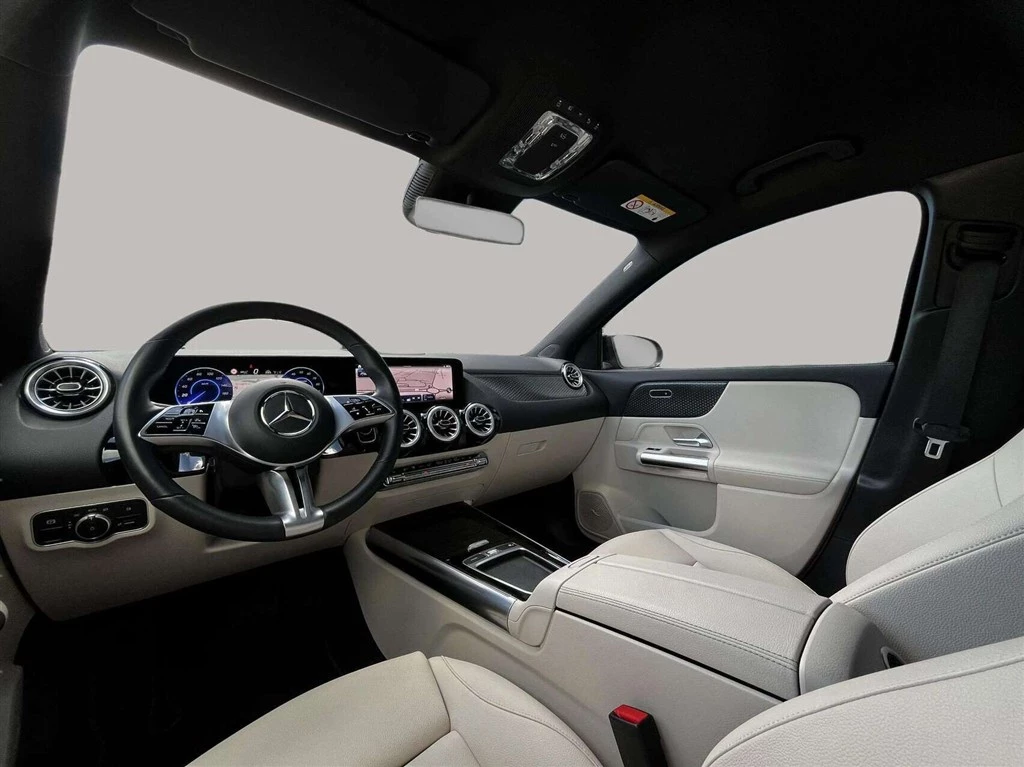 Mercedes-Benz-EQA-image-11
