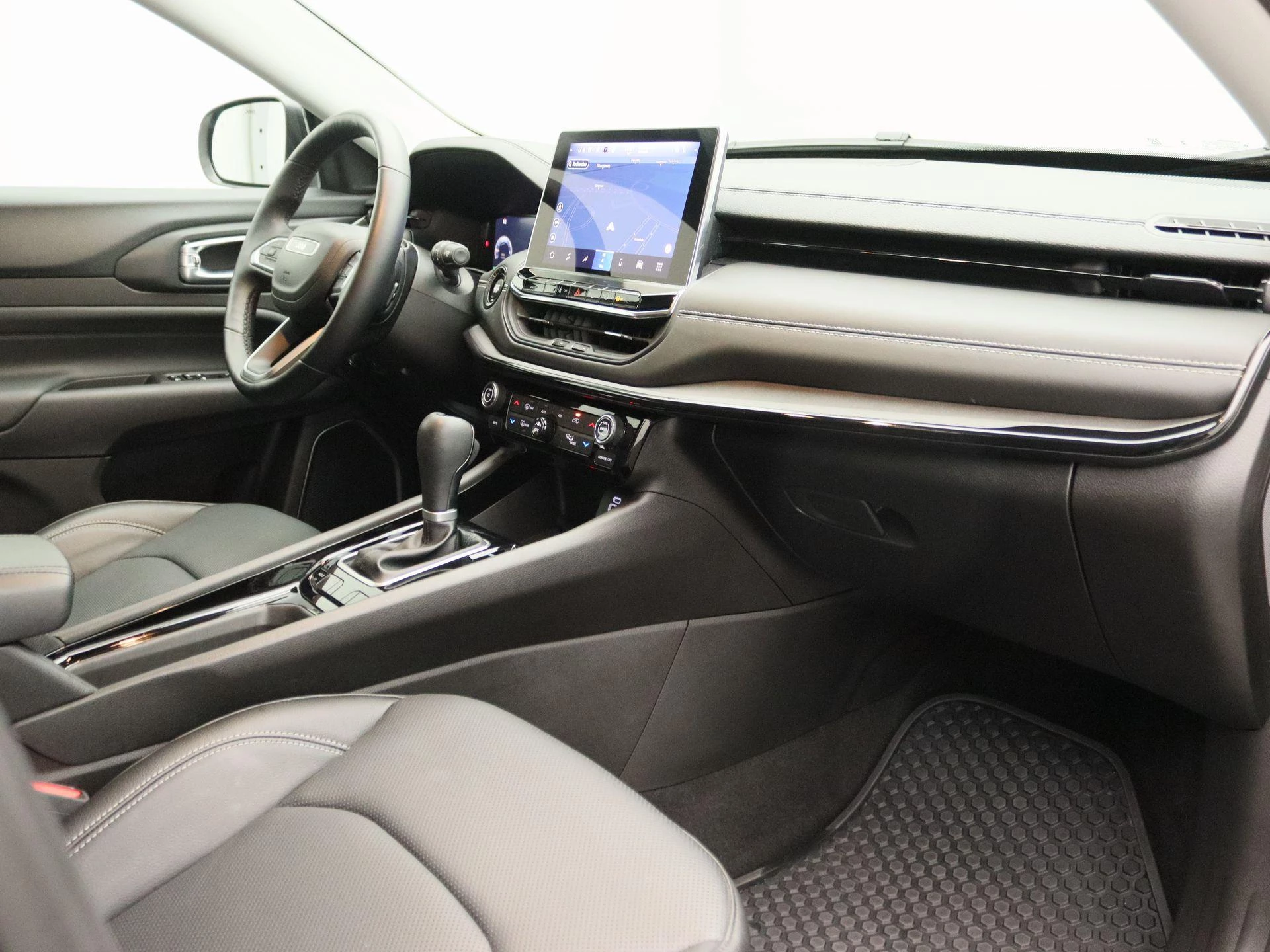Jeep-Compass-image-24
