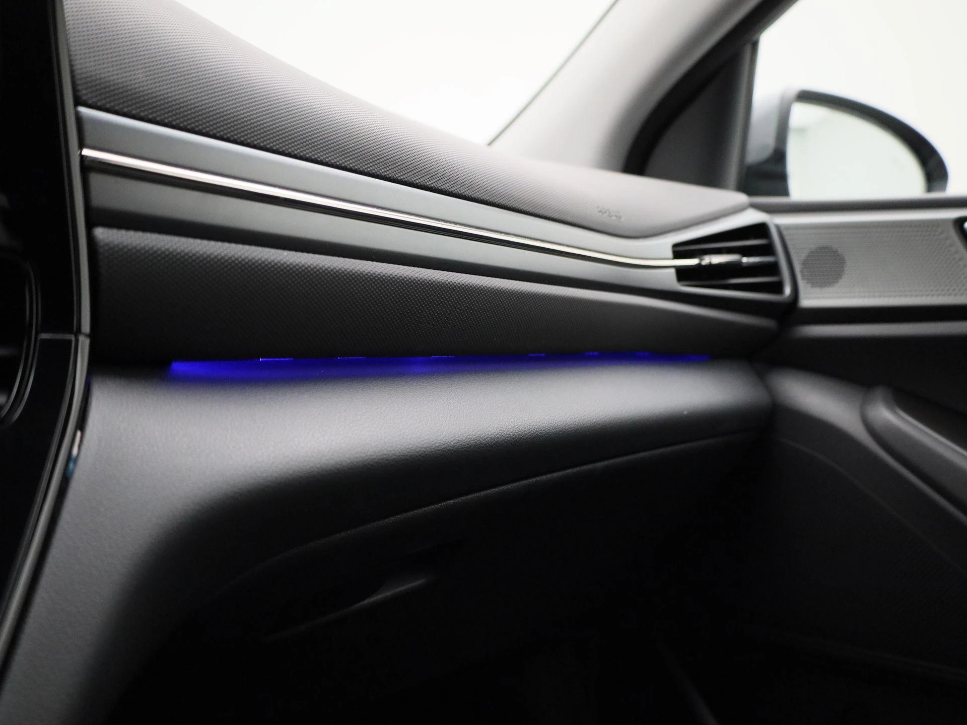 Hyundai-IONIQ-image-22