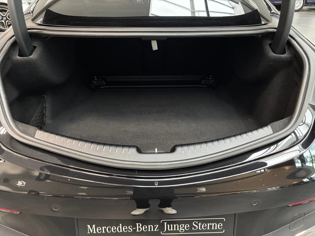 Mercedes-Benz-CLE 200-image-13