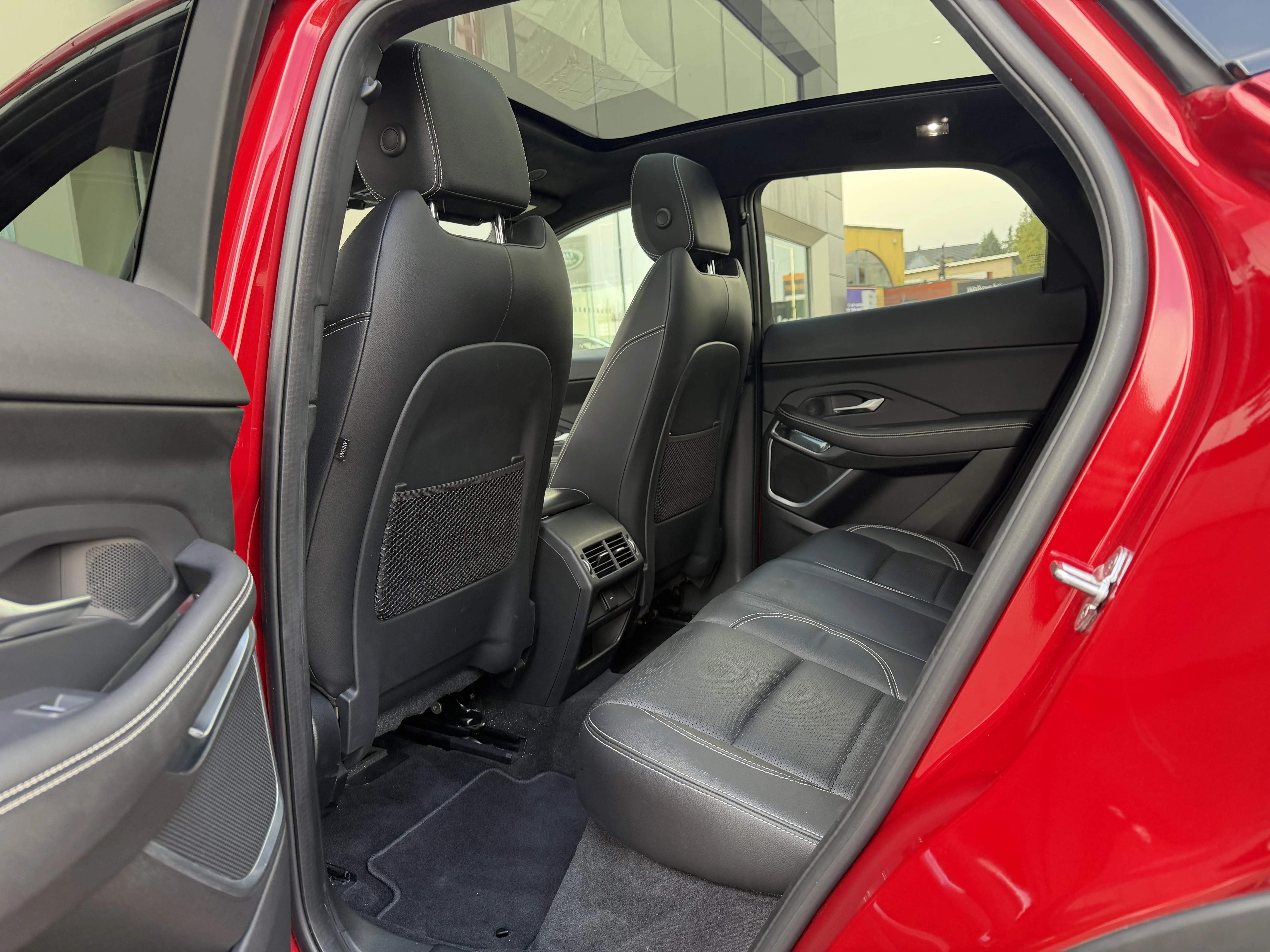 Jaguar-E-PACE-image-9