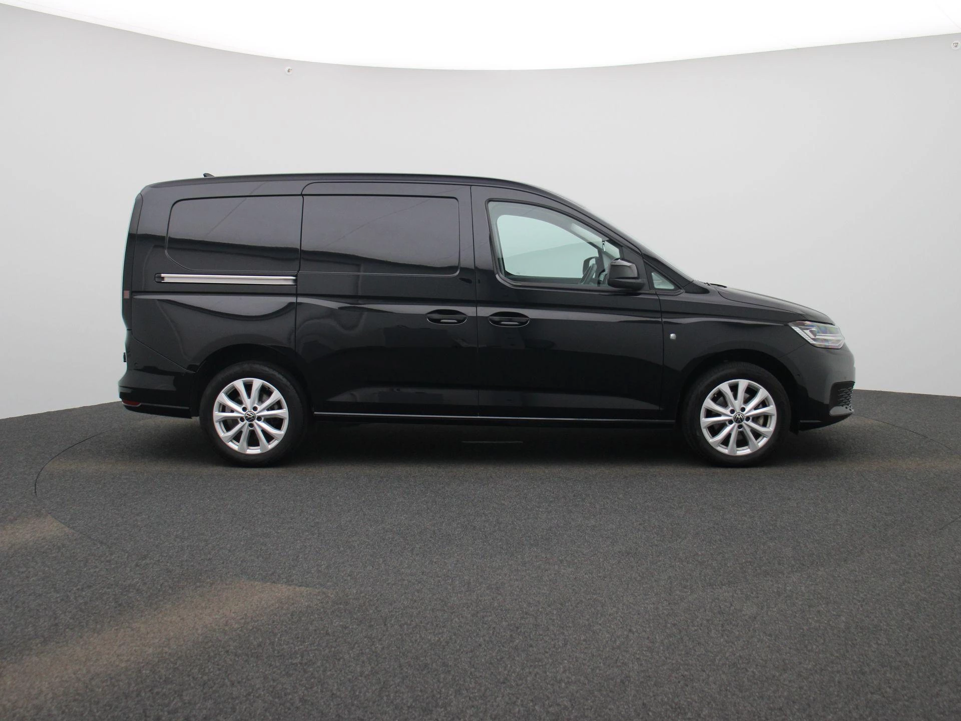Volkswagen-Caddy-image-5