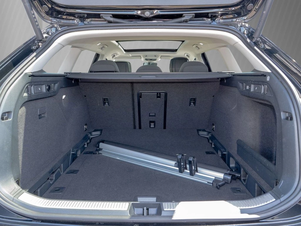 Škoda Superb Combi 2.0 TDI DSG Selection AHK, Panoramadach