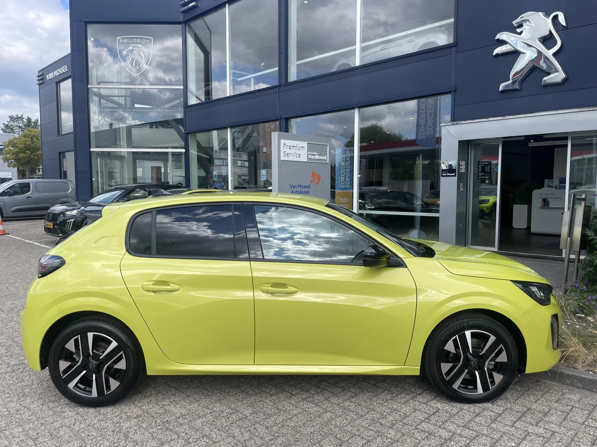 Peugeot-208-image-6