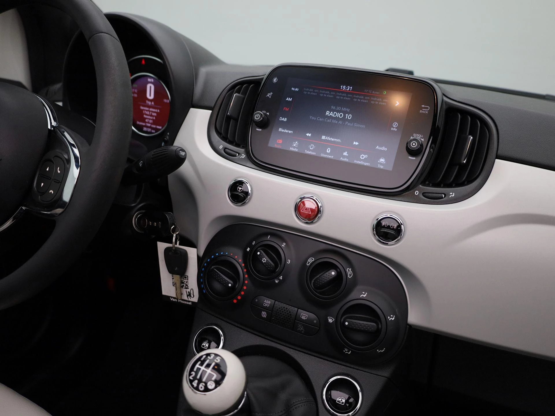 Fiat-500C-image-7