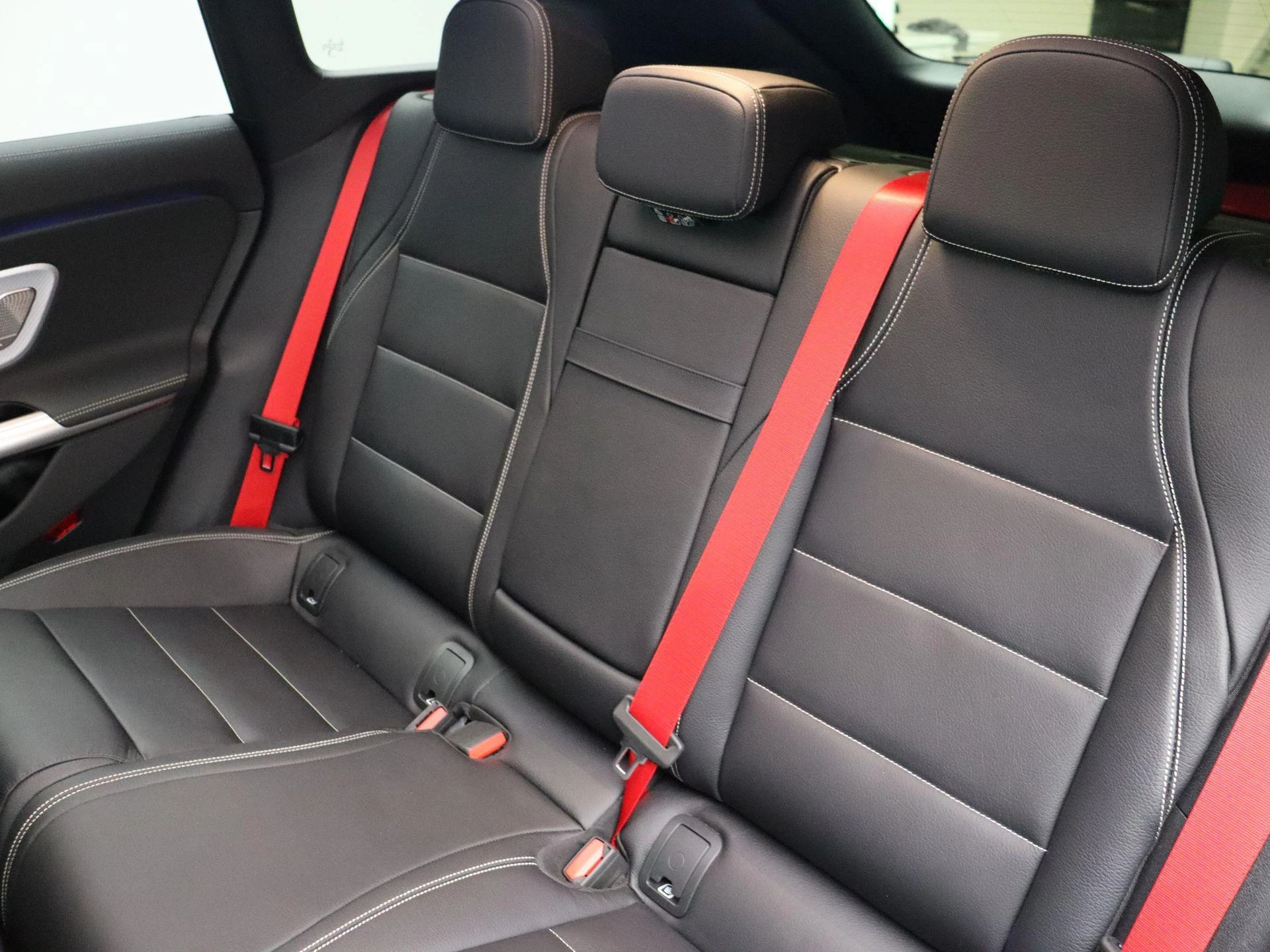 Mercedes-Benz-CLA-image-23