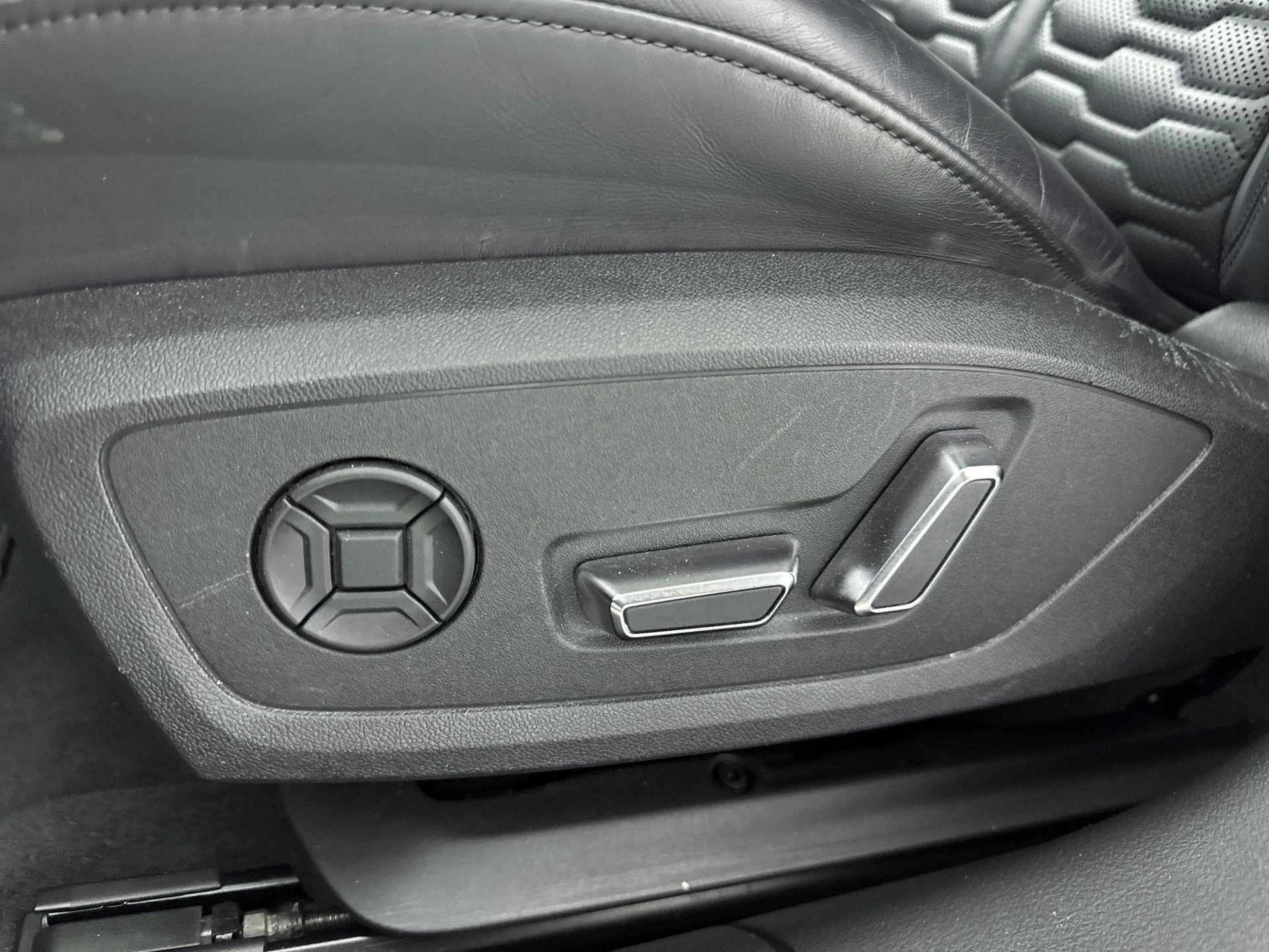 Audi-RS6-image-17