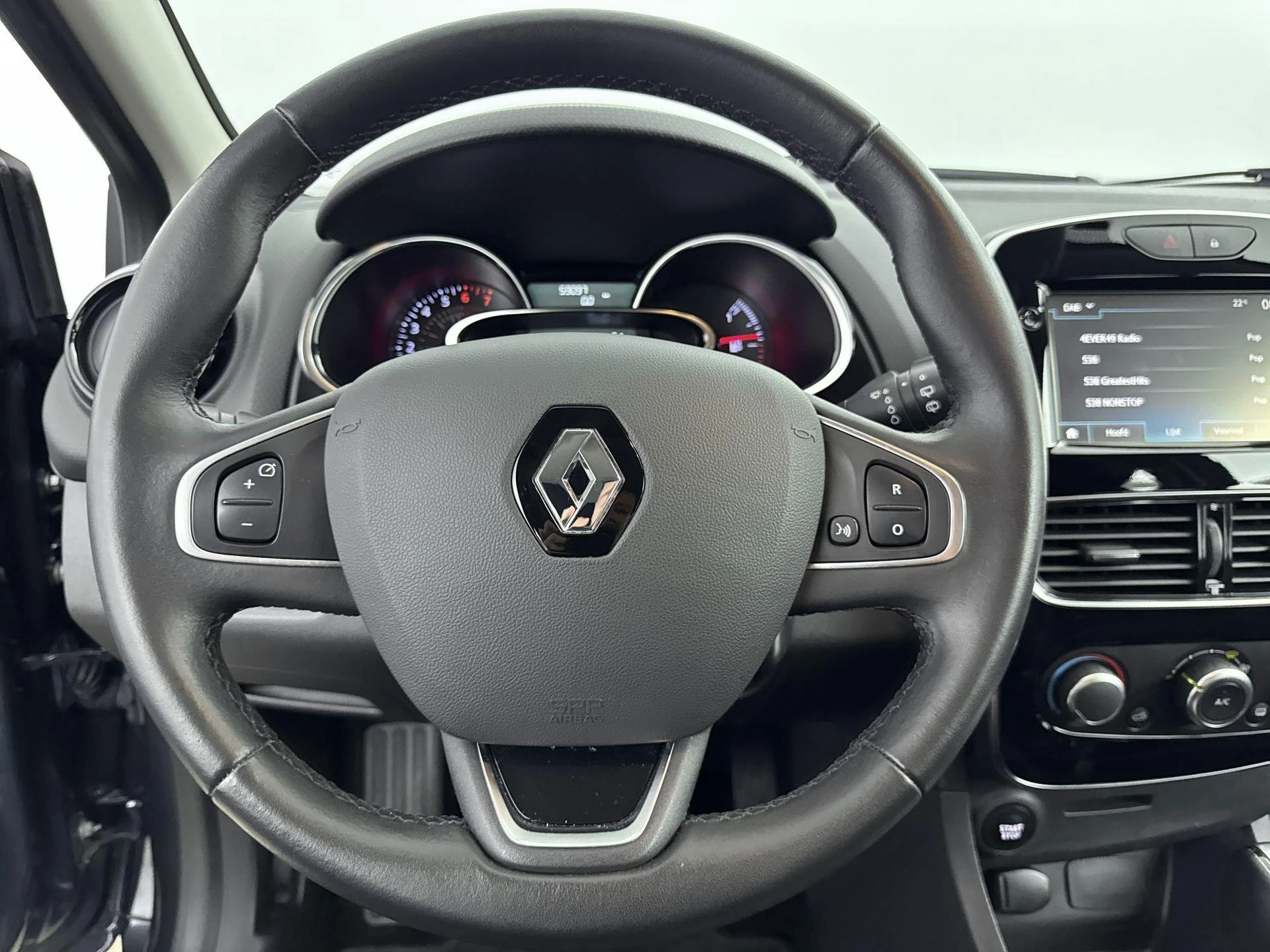 Renault-Clio-image-20