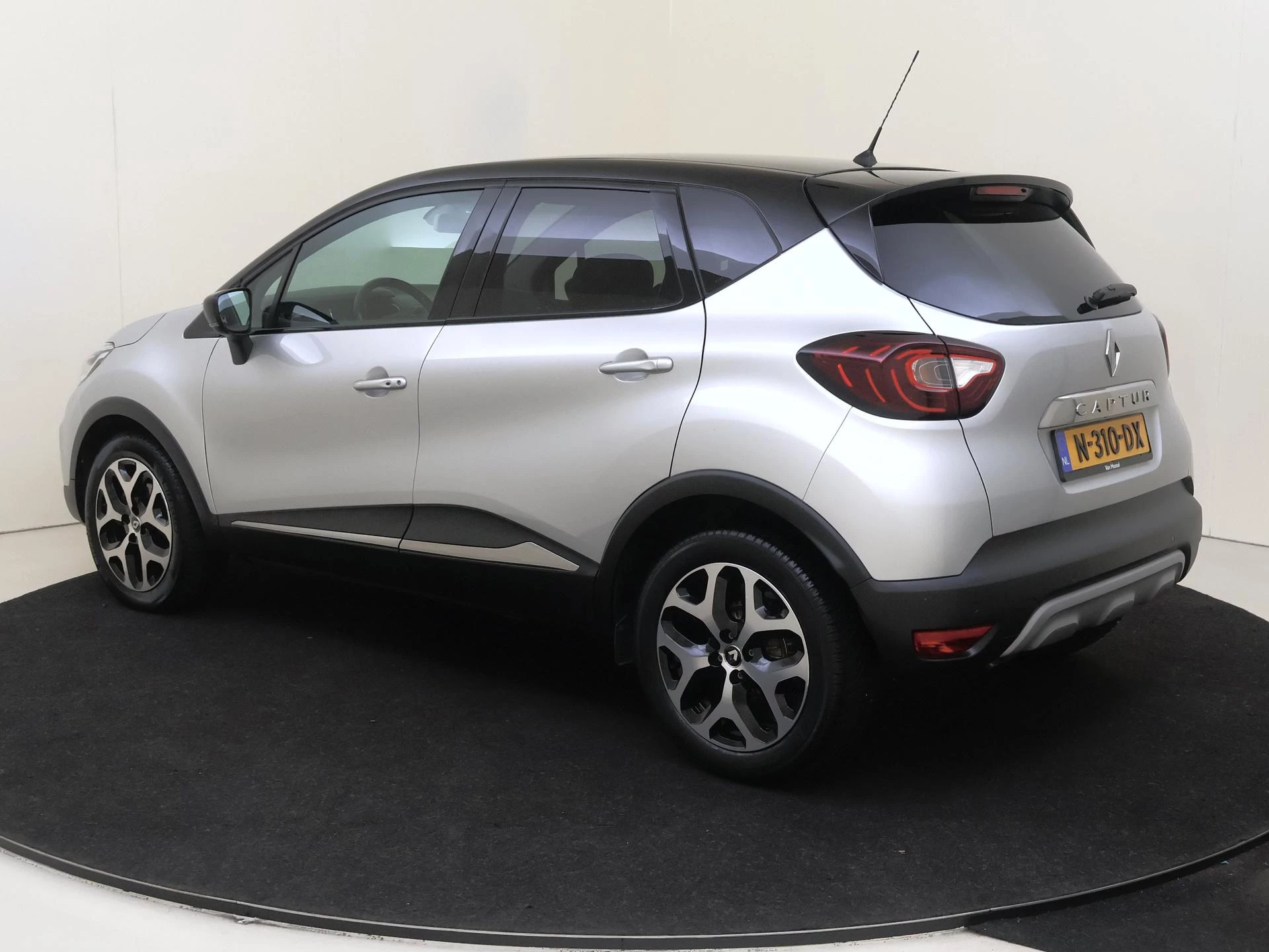 Renault Captur 1.3 TCe150 Intens AUTOMAAT