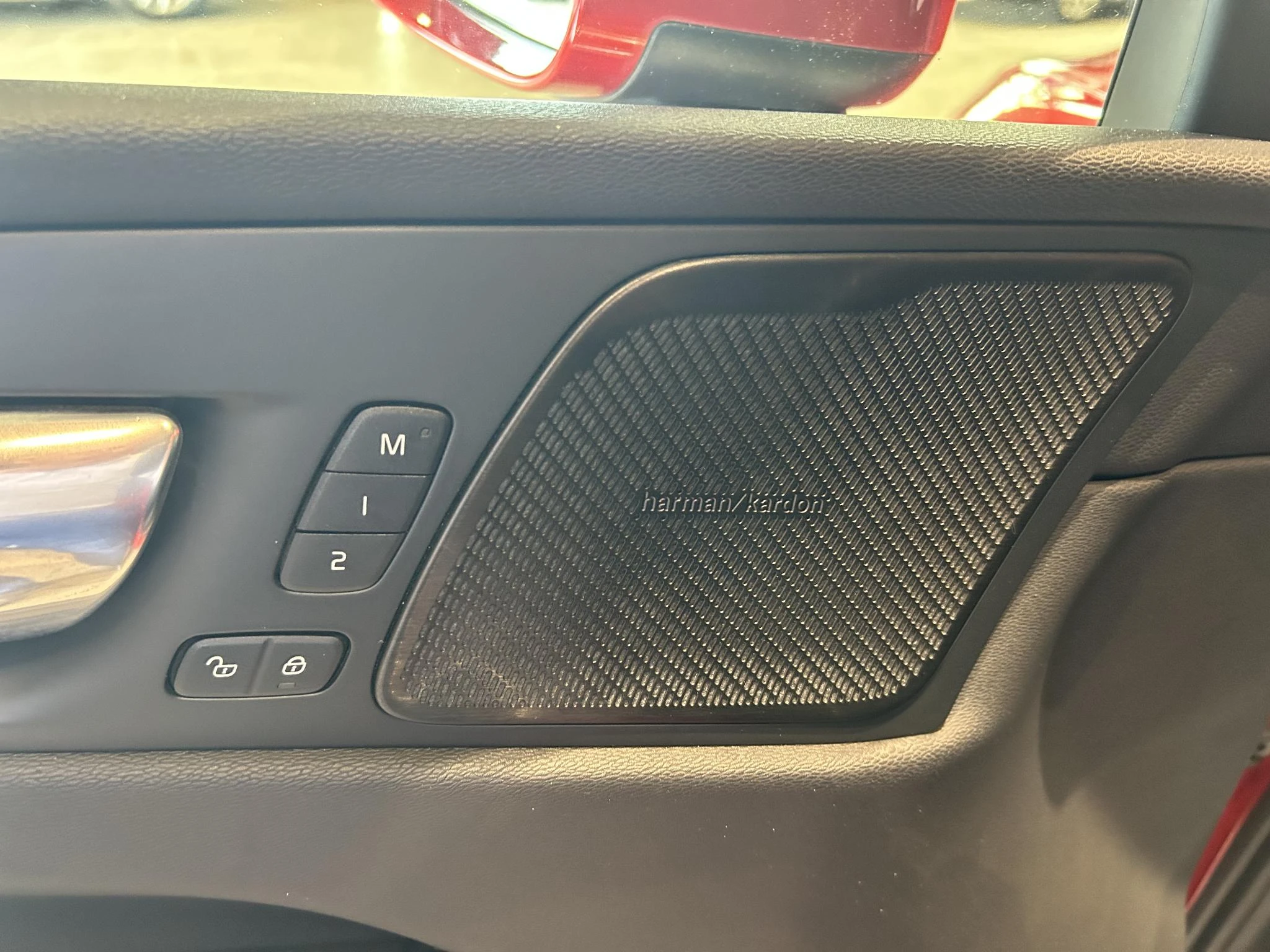 Volvo-XC60-image-15