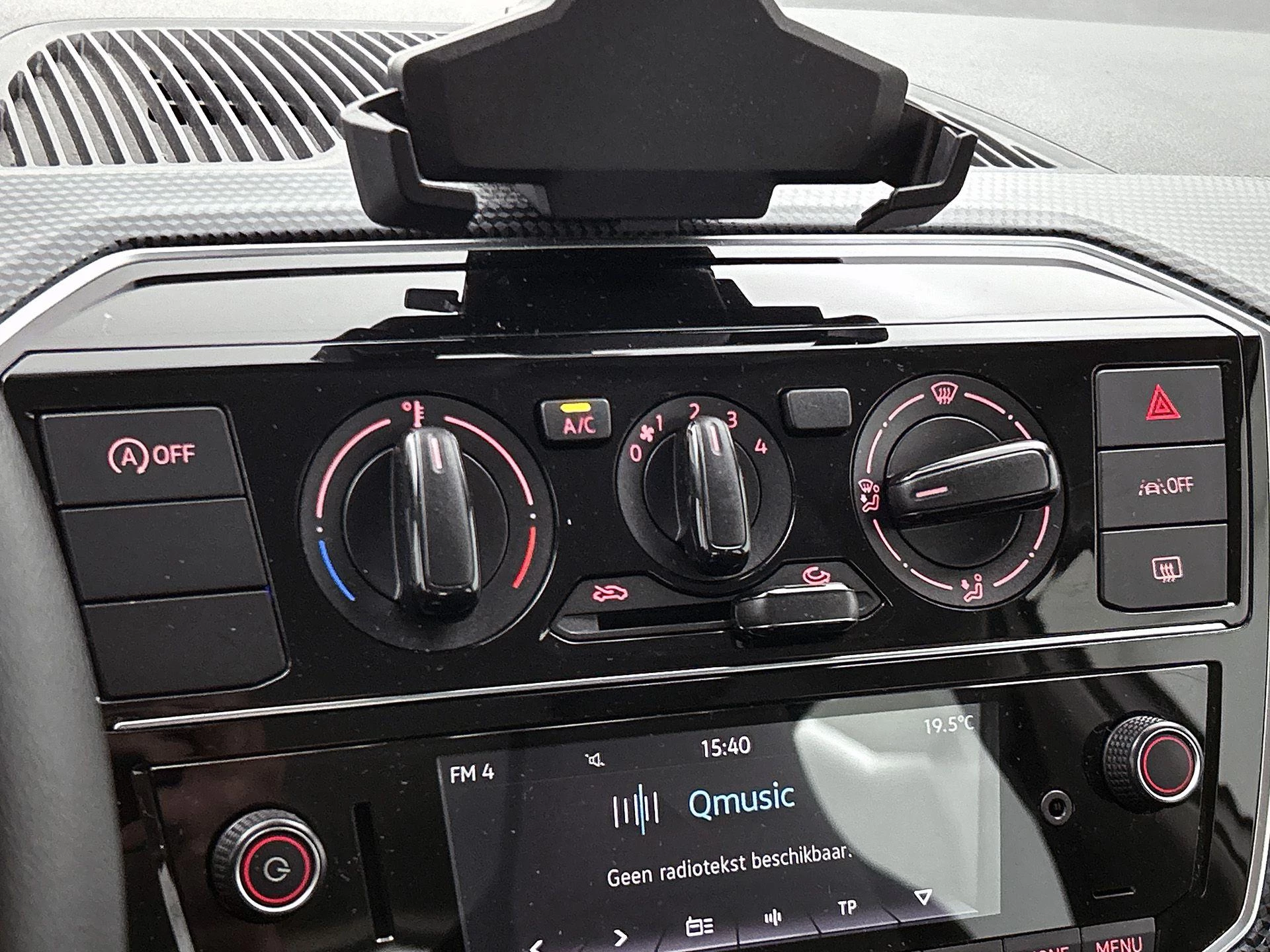 Volkswagen-up!-image-15
