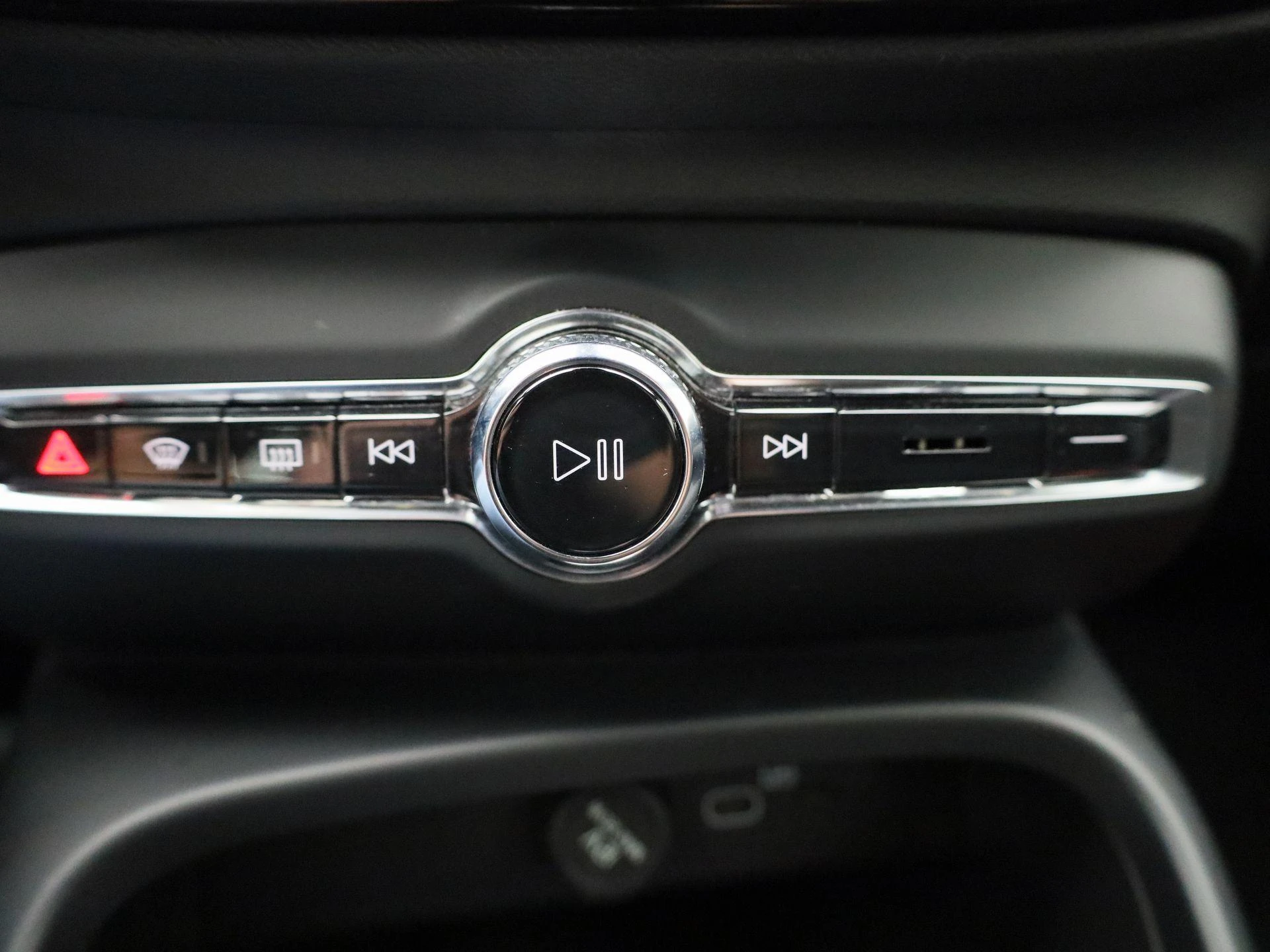 Volvo-XC40-image-21
