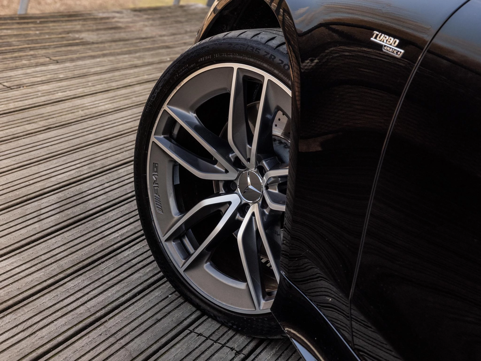 Mercedes-Benz-CLS-image-8