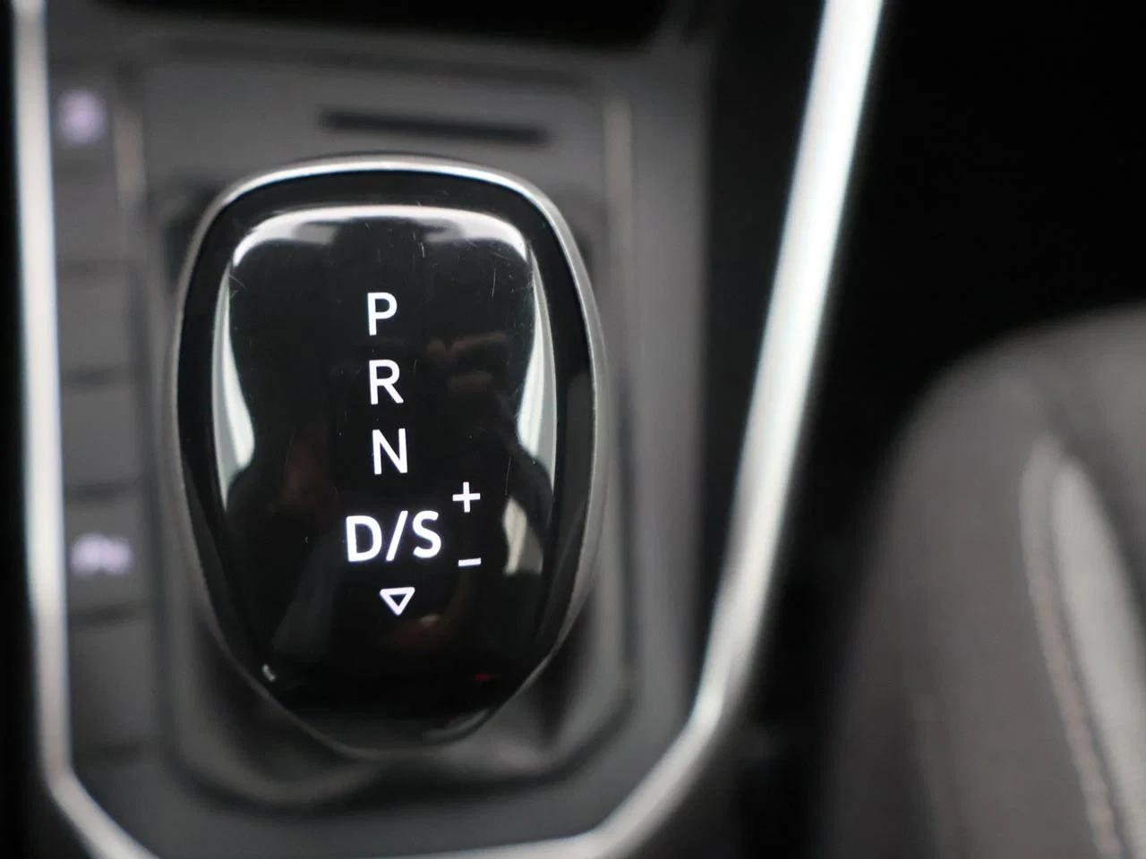 Volkswagen-Polo-image-16