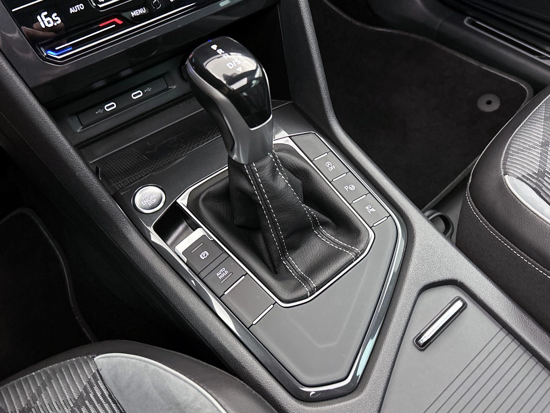 Volkswagen Tiguan 1.5 TSI R-Line Business
