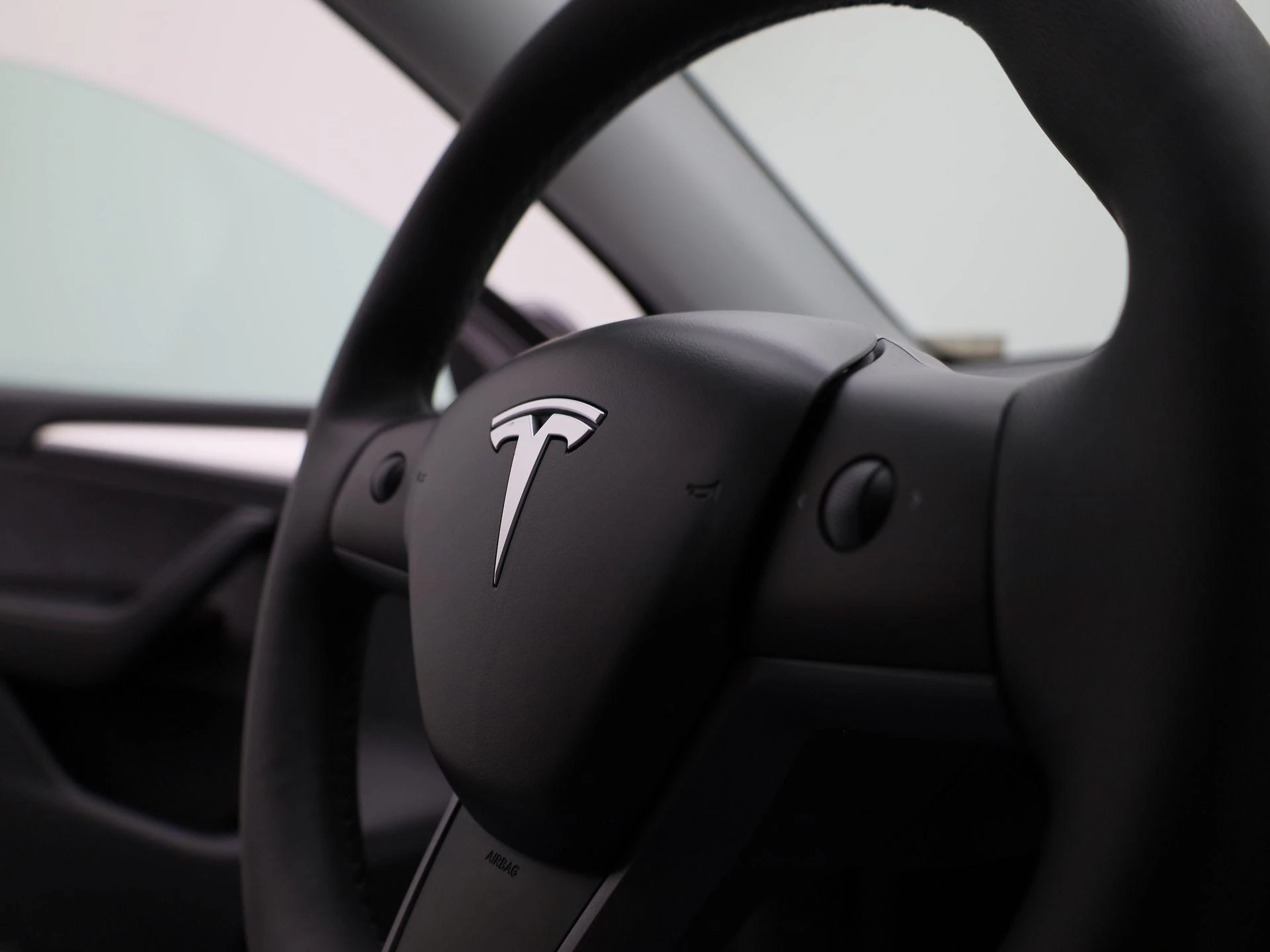 Tesla-Model Y-image-31