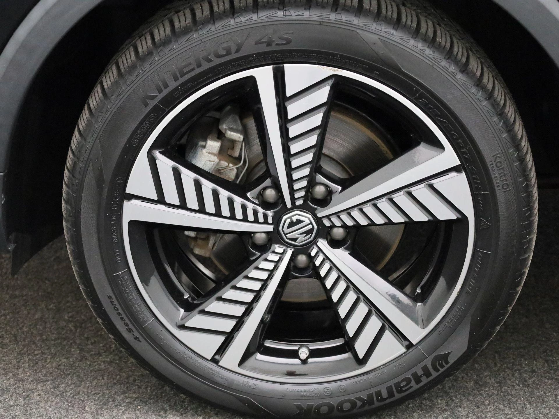 MG-ZS EV-image-11